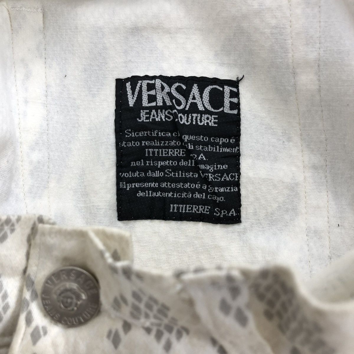 Versace Vintage Versace Jeans Country Snake Skin Jeans Luxury Size US 26 / EU 42 - 10 Thumbnail