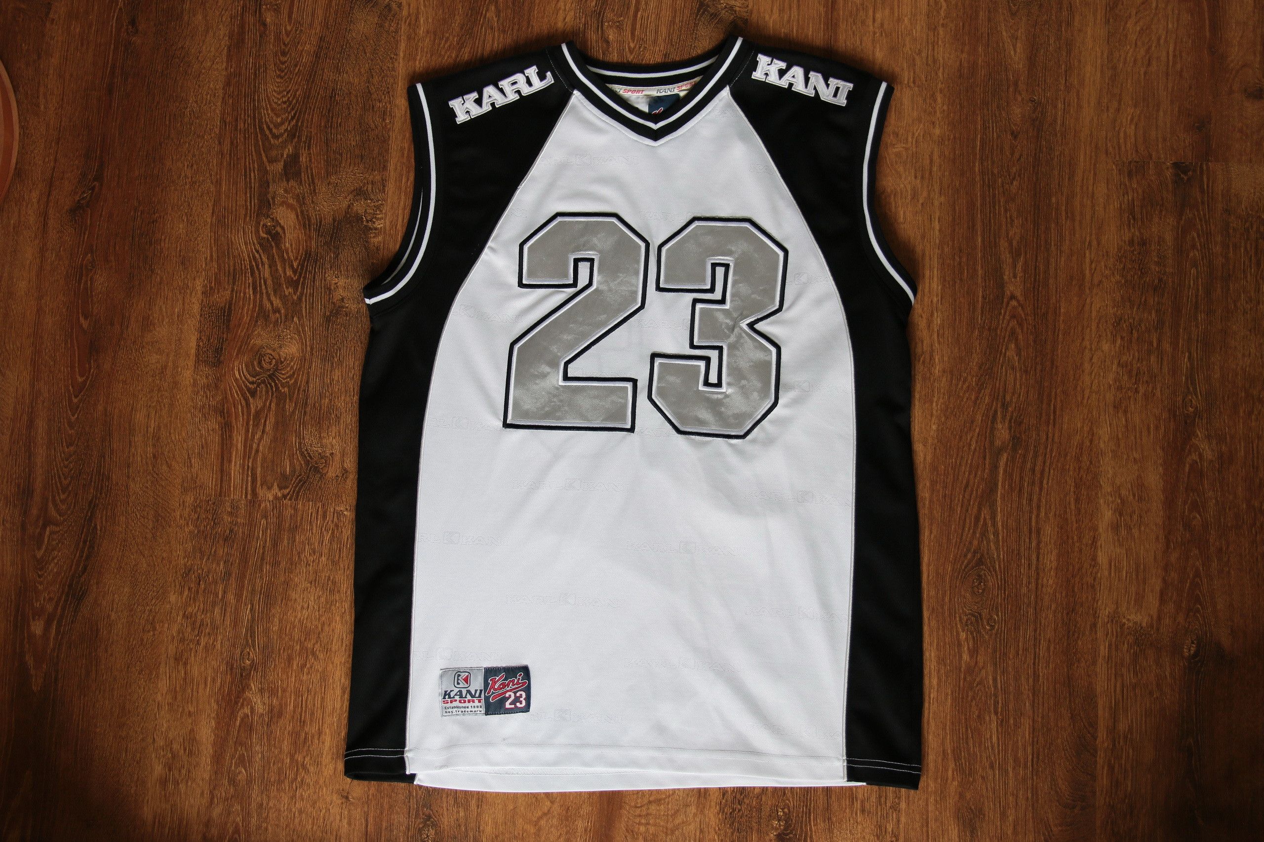 Karl Kani Karl Kani t-shirt, vintage 90s, 1990s hip hop, Y2K, size L Size US L / EU 52-54 / 3 - 4 Thumbnail