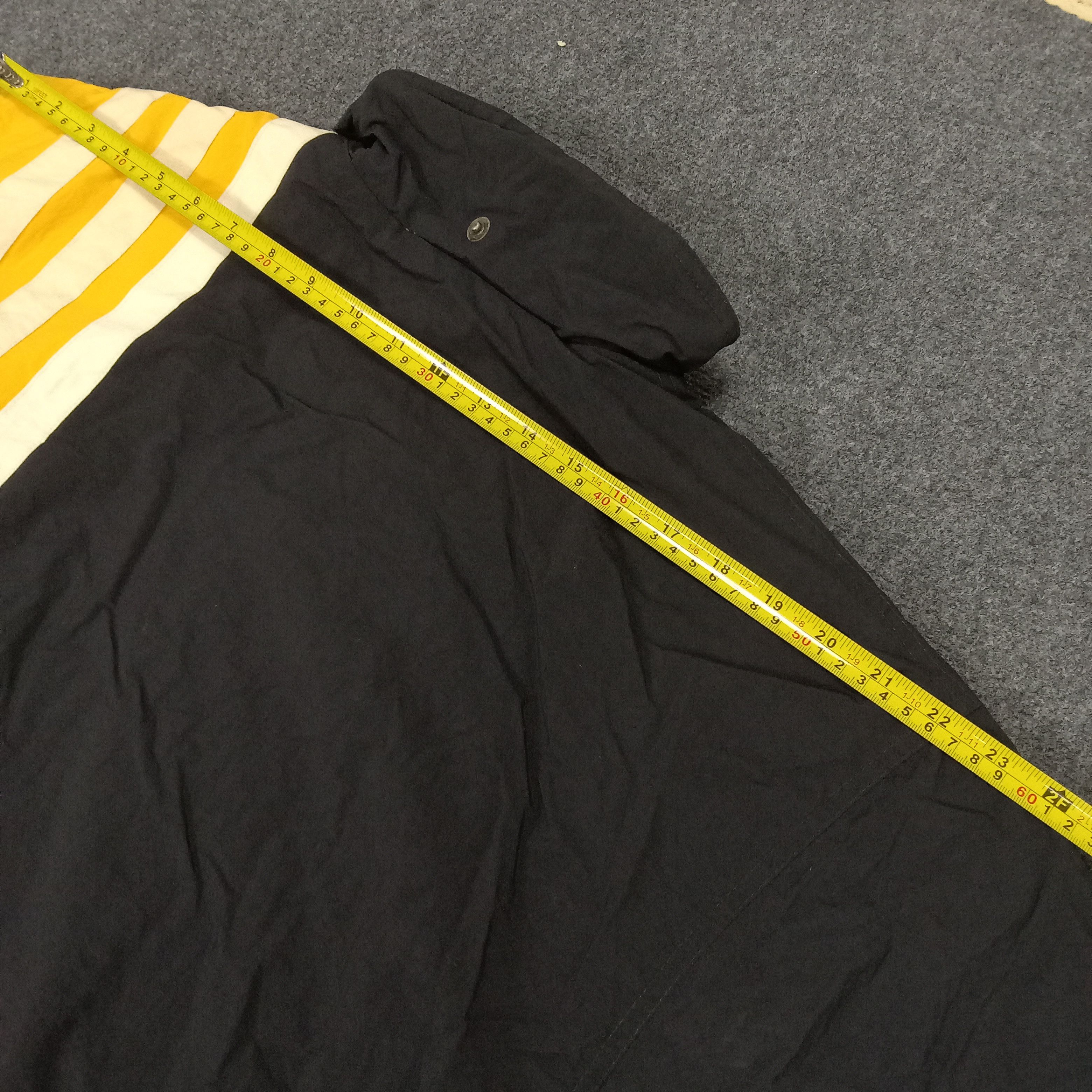 Adidas Adidas Sportwear Rare Design Windbreaker Jacket Size US L / EU 52-54 / 3 - 8 Thumbnail