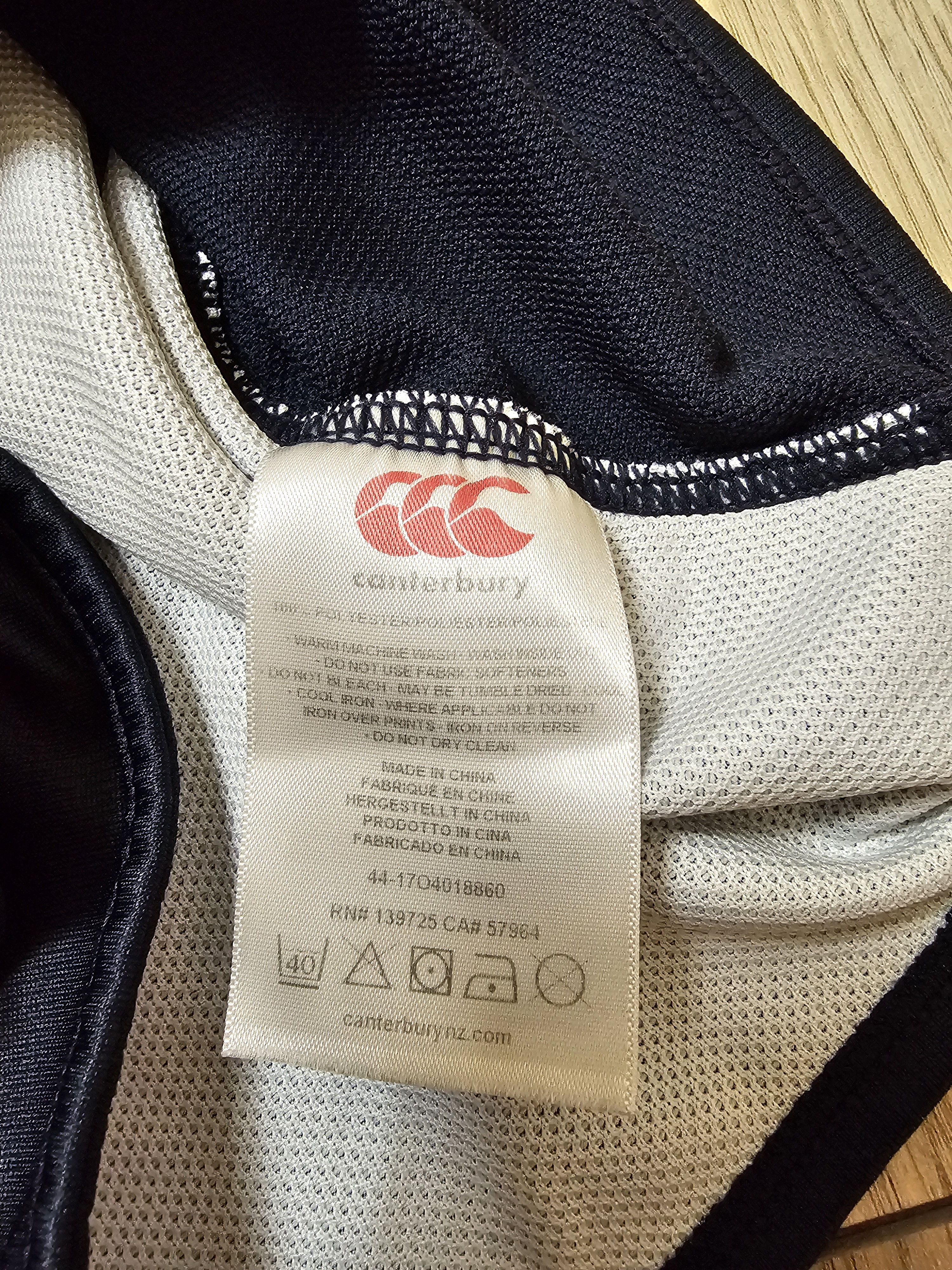 Canterbury of New Zealand ENGLAND RUGBY SHIRT RUGBY JERSEY RARE BLACK JERSEY Size US L / EU 52-54 / 3 - 8 Thumbnail