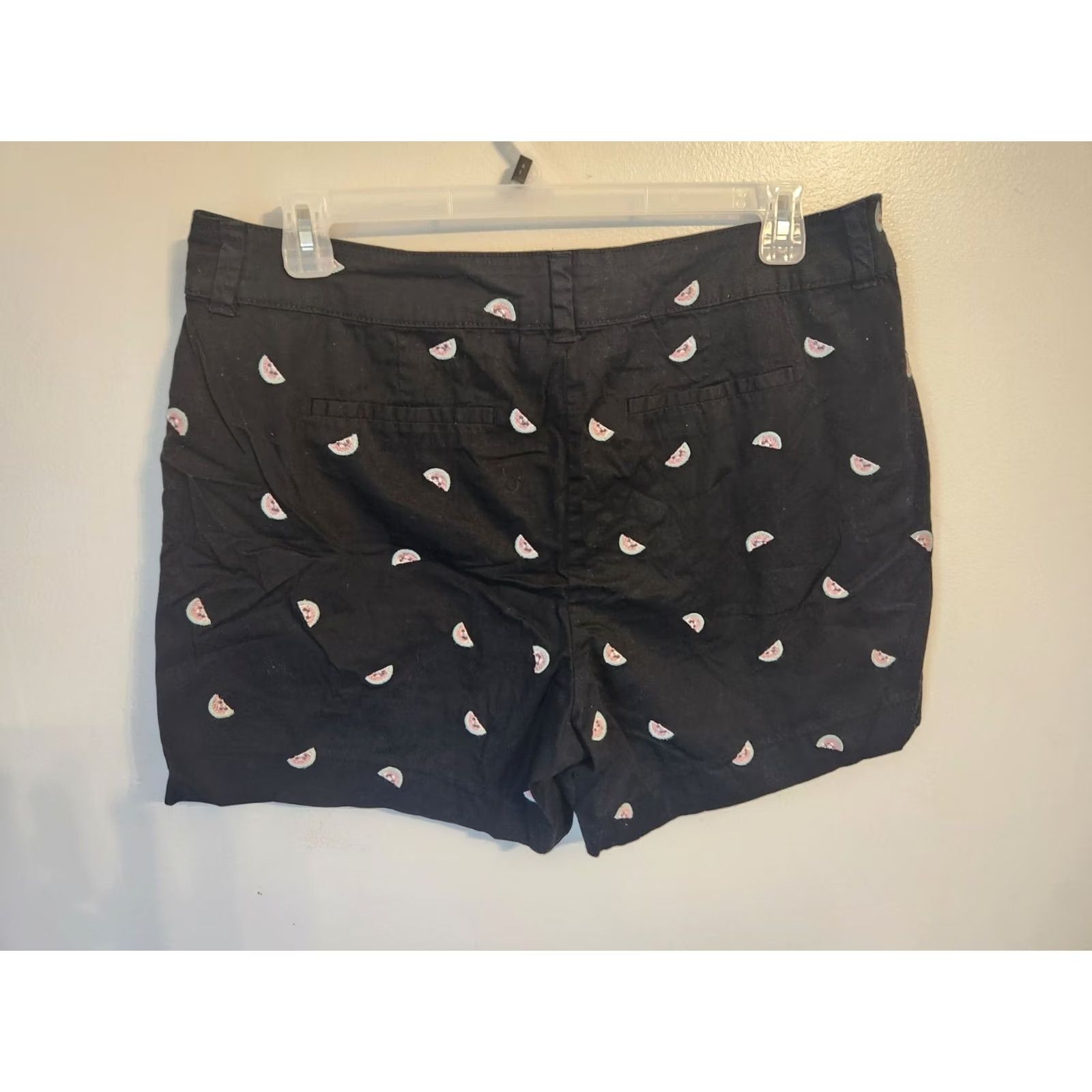 Vintage St Johns Bay Shorts Size 16 Black Embroidered Watermelon Women's Size 38" / US 16 / IT 52 - 4 Thumbnail