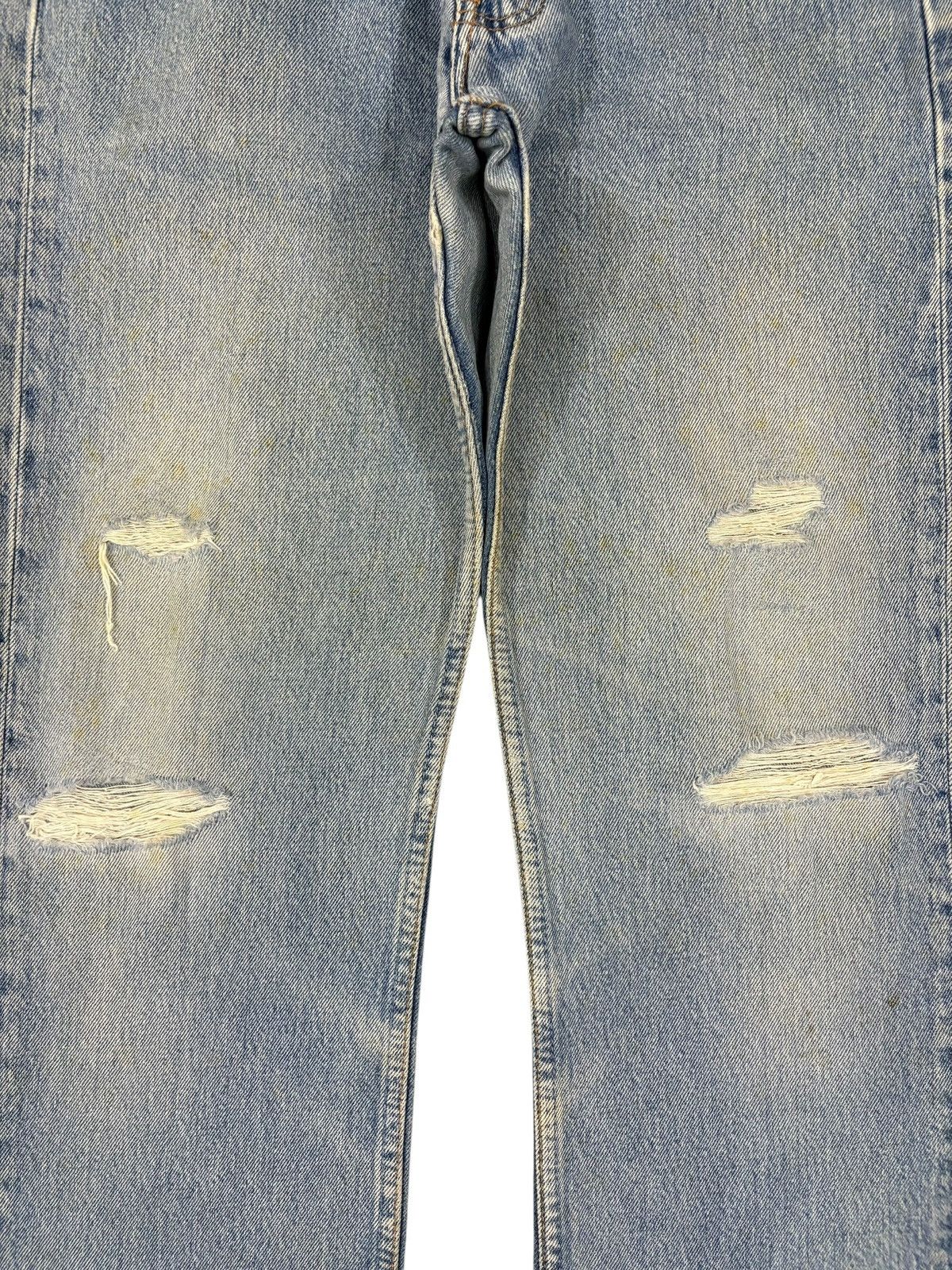 Levi's Vintage 90s Levis 501 Light Wash Distress Loose Baggy Jeans Size US 32 / EU 48 - 5 Thumbnail