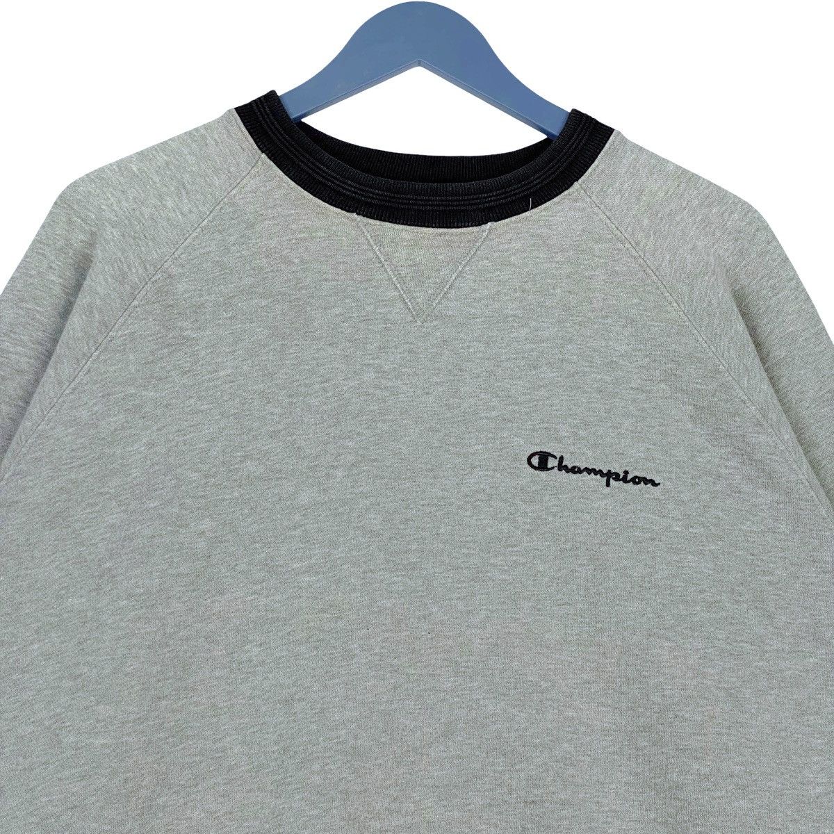 Champion × Vintage Vintage Champion Embroidered Logo Crewneck Sweatshirt Gray Size M / US 6-8 / IT 42-44 - 4 Thumbnail