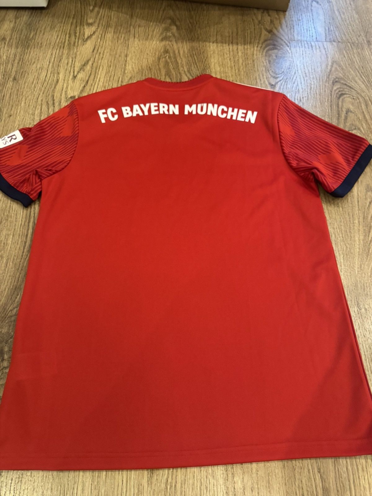Adidas BAYERN MÜNICH 2018 2019 HOME FOOTBAL SHIRT ADIDAS SIZE M Size US M / EU 48-50 / 2 - 12 Thumbnail