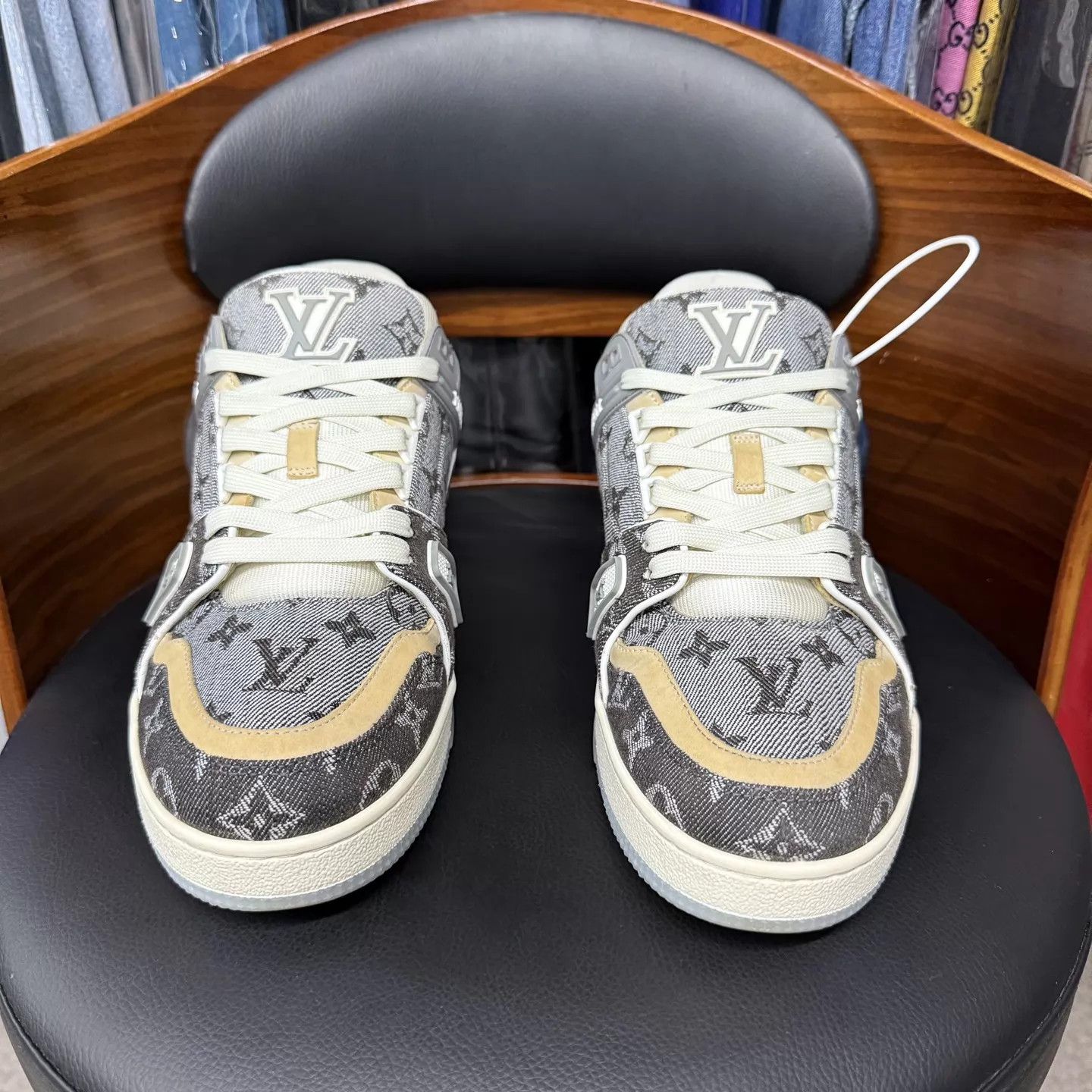 Louis Vuitton LV Trainer Gray White Monogram Denim 8/42 98 New Size US 9 / EU 42 - 2 Thumbnail