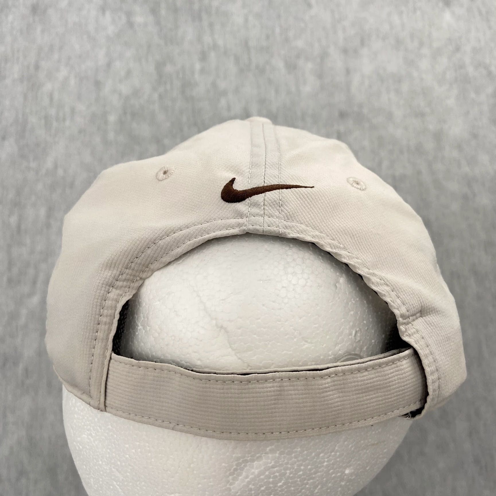 Nike Nike Golf Hat Adult Beige Strapback Cap Mens Stitched Logos 618296-072 Size ONE SIZE - 4 Thumbnail