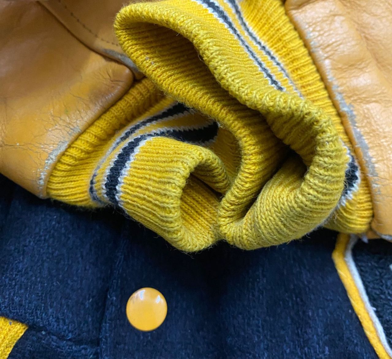 Holloway Rare Vintage 80s Holloway Andrew Varsity Jacket Size US L / EU 52-54 / 3 - 18 Thumbnail