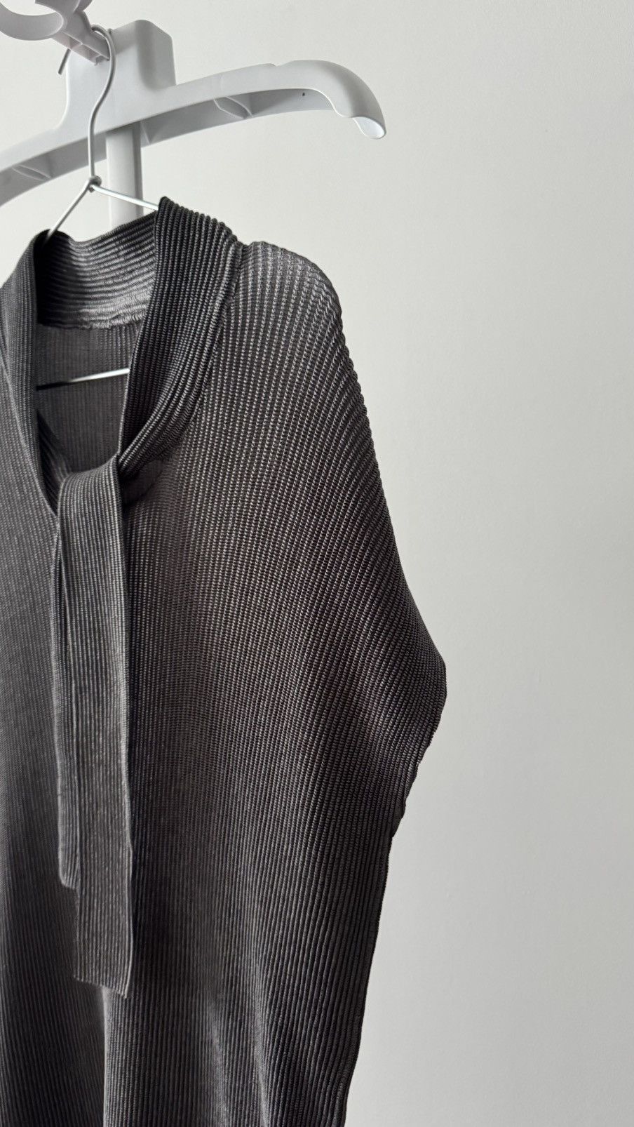 Pleats Please Issey Miyake Sleeveless Dress With Tie Neck Inspired Pleats Please Miyake Size M / US 6-8 / IT 42-44 - 4 Thumbnail