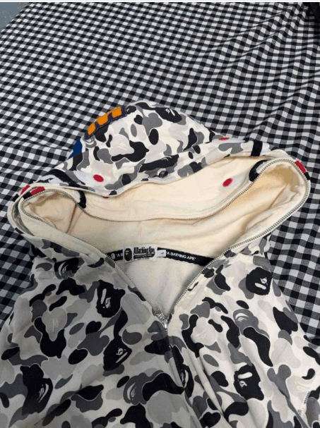 Bape Bape Shark Hooded Jacket Size US L / EU 52-54 / 3 - 4 Thumbnail
