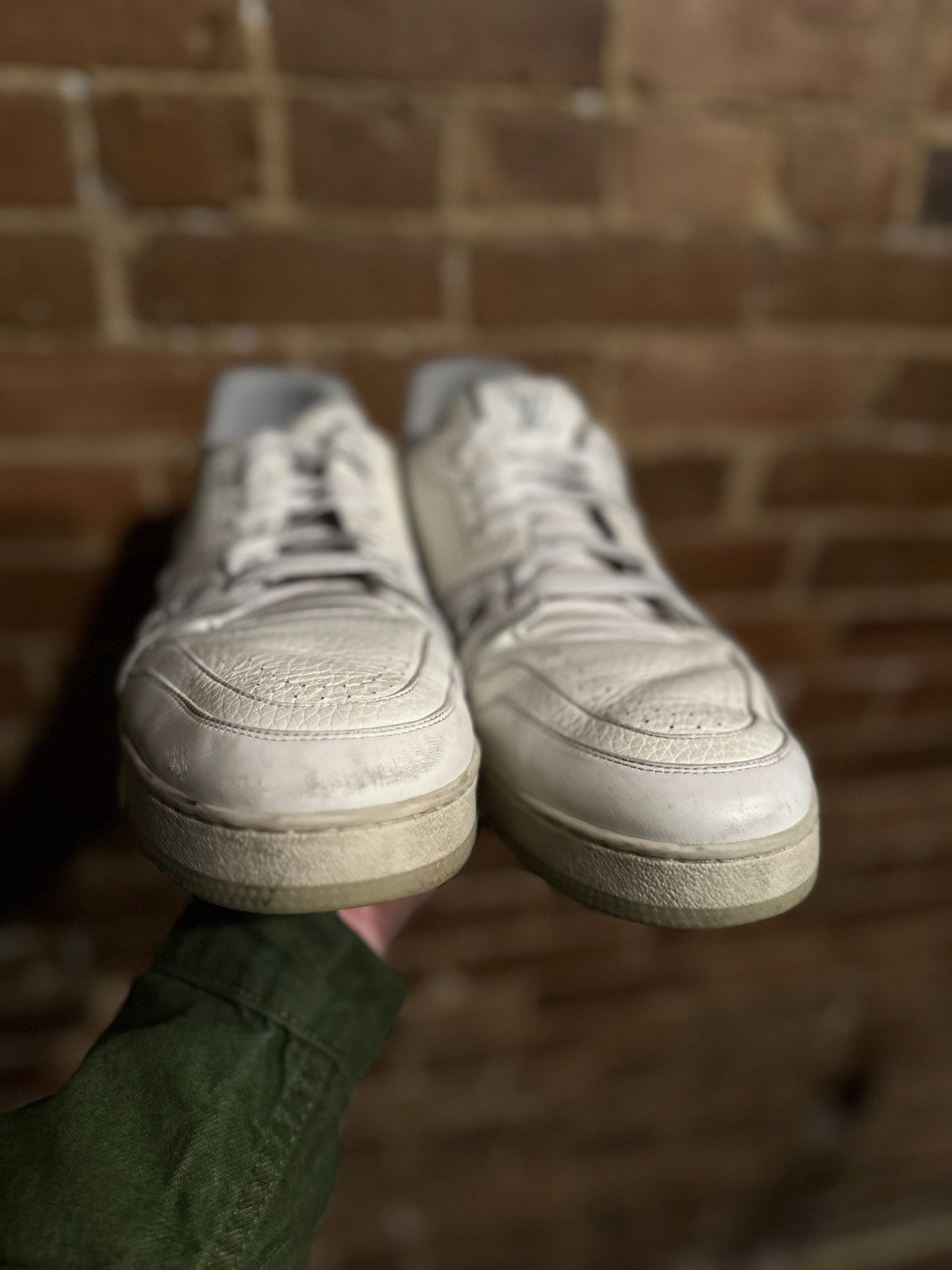 Louis Vuitton Louis Vuitton Signature Trainers Size US 11.5 / EU 44-45 - 5 Thumbnail