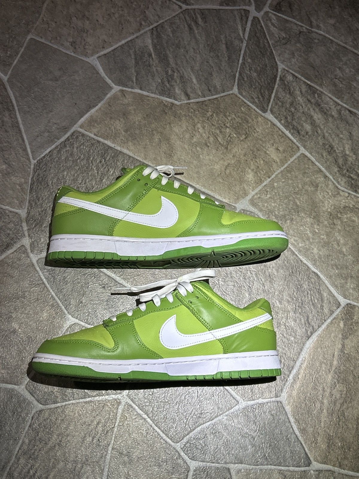 Nike Low Nike Dunks Chlorophyll Size US 10 / EU 43 - 2 Thumbnail