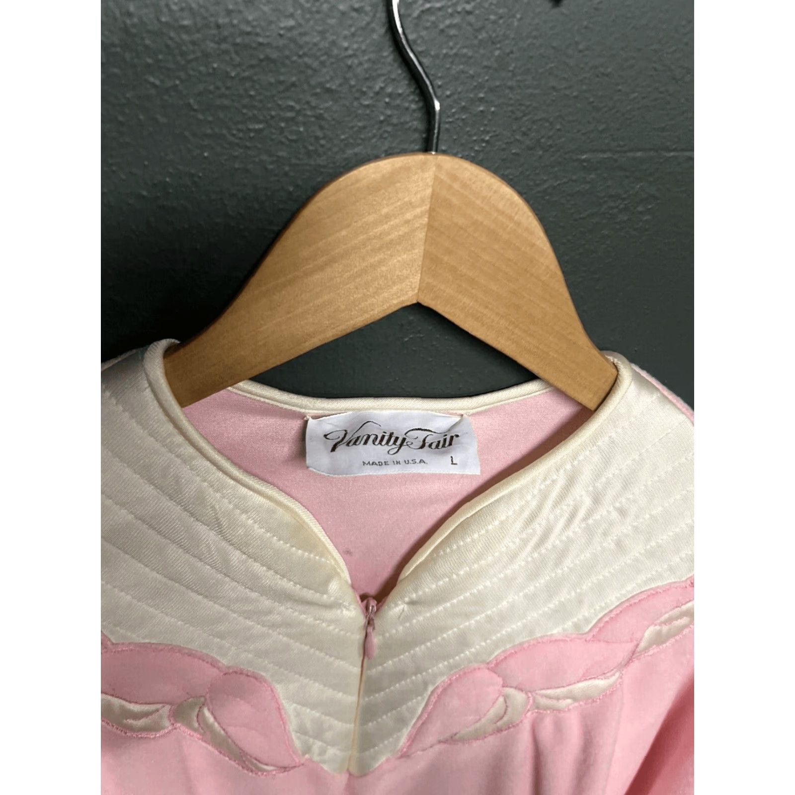 Vintage VINTAGE Vanity Fair Large Pink Sleep Night Gown USA Womens Large Size ONE SIZE - 3 Thumbnail