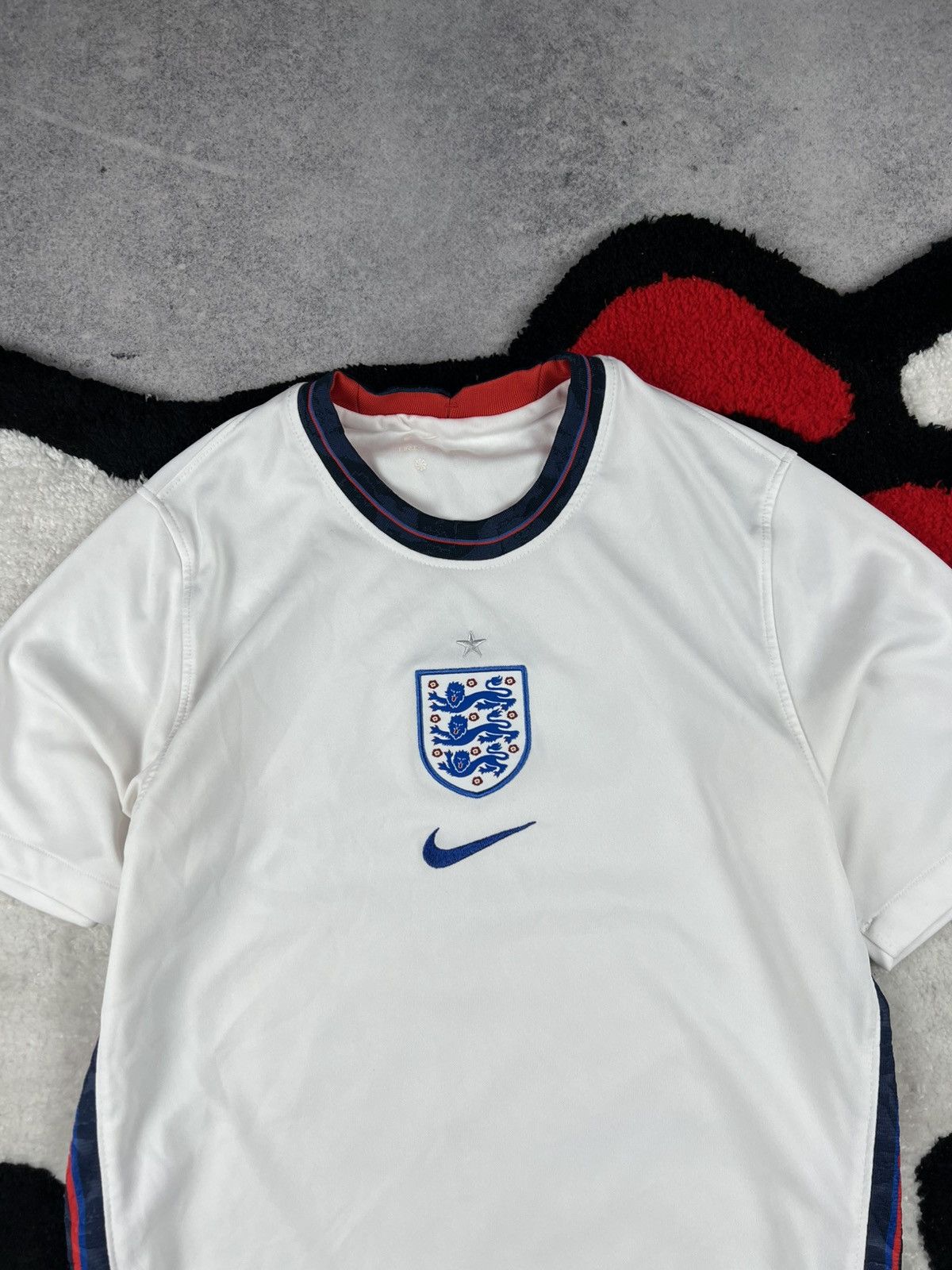 Nike Nike England 2020/22 Soccer Football Blockcore Y2K Jersey Size US S / EU 44-46 / 1 - 6 Thumbnail