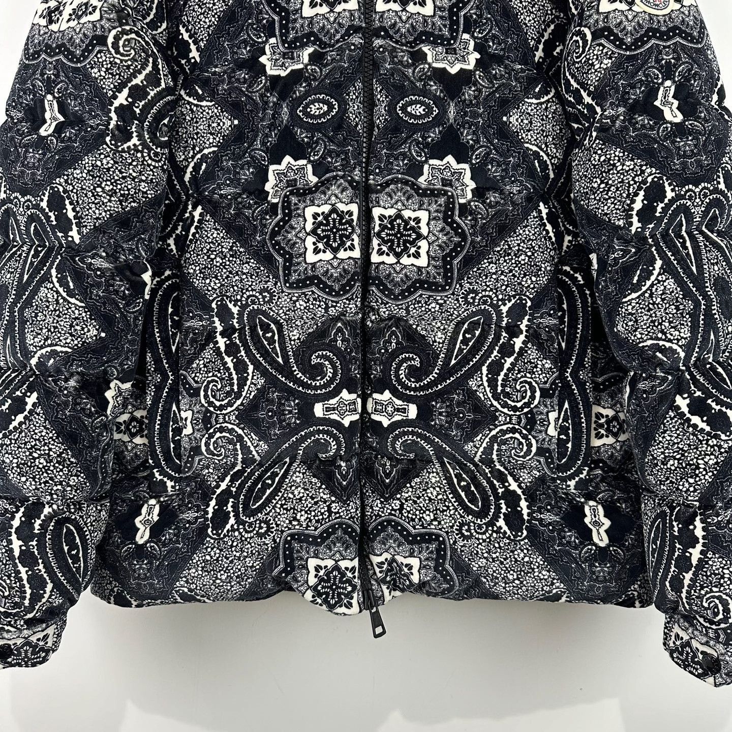 Moncler Moncler GARTEMPE Paisley Print Down Jacket Size US XL / EU 56 / 4 - 5 Thumbnail