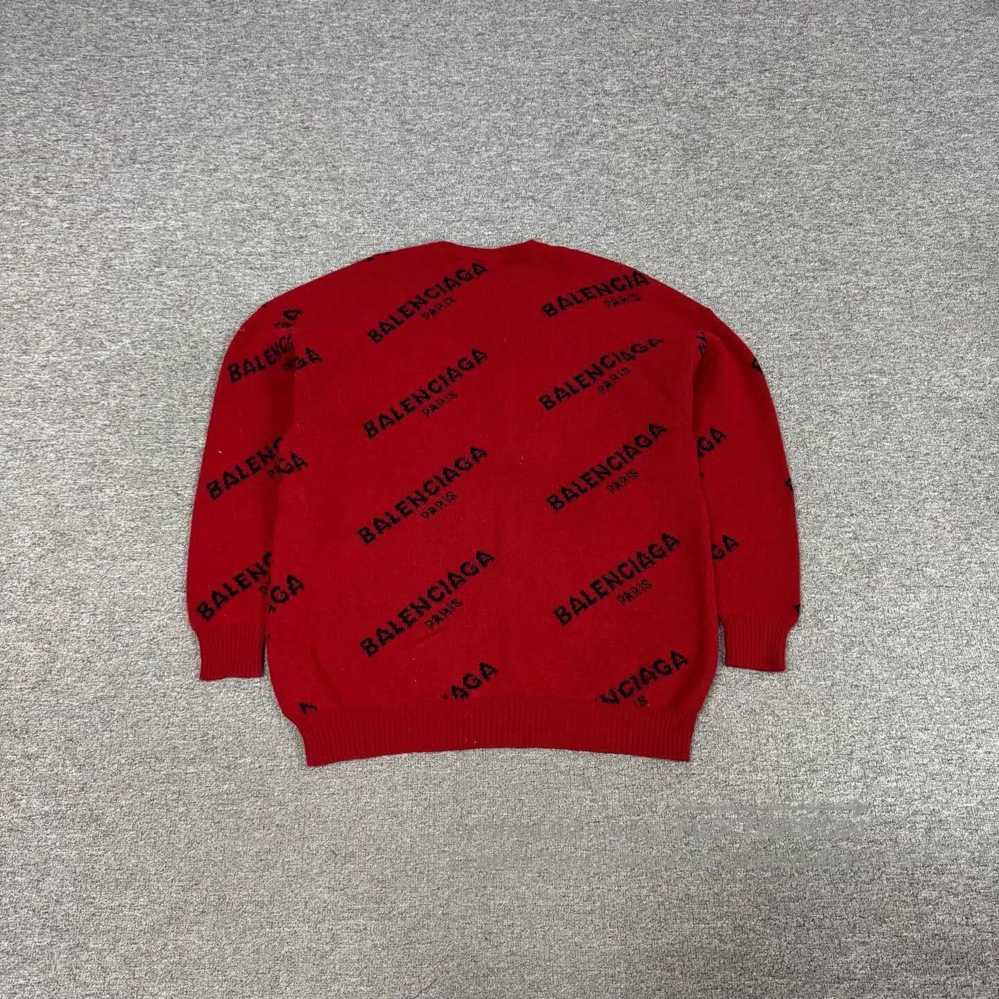 Balenciaga red balenciaga printed sweater. Size US M / EU 48-50 / 2 - 2 Thumbnail