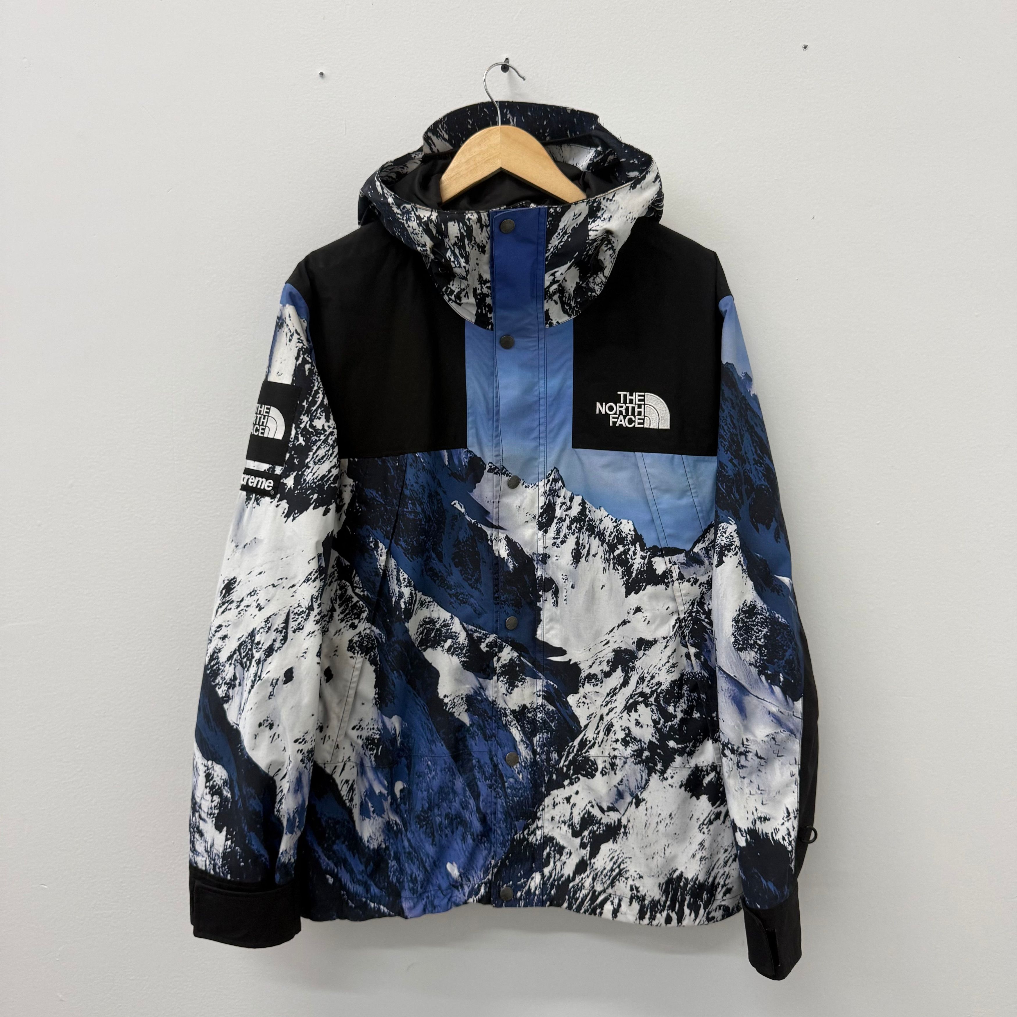 Champion × Supreme SS/18 SUPREME x CHAMPION PULLOVER PARKA JACKET 