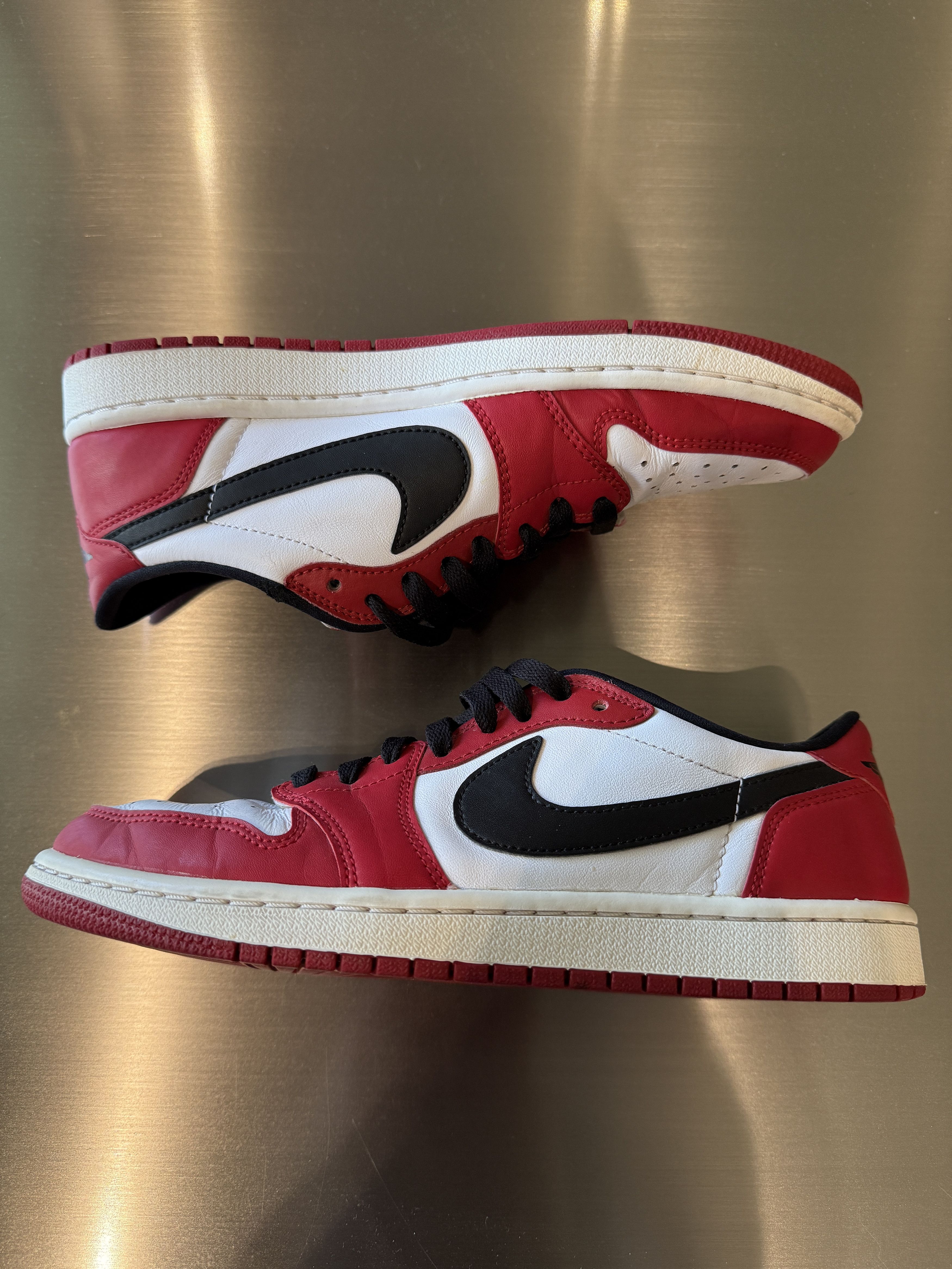 Jordan Brand × Nike 2016 Air Jordan 1 Retro Low OG Chicago Size US 8 / EU 41 - 2 Thumbnail