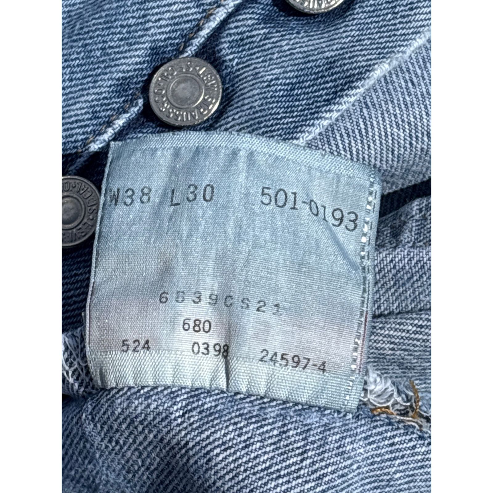 Levi's Vintage 90s Made in USA Levi’s 501 silver button fly 37x30 Size US 38 / EU 54 - 6 Thumbnail