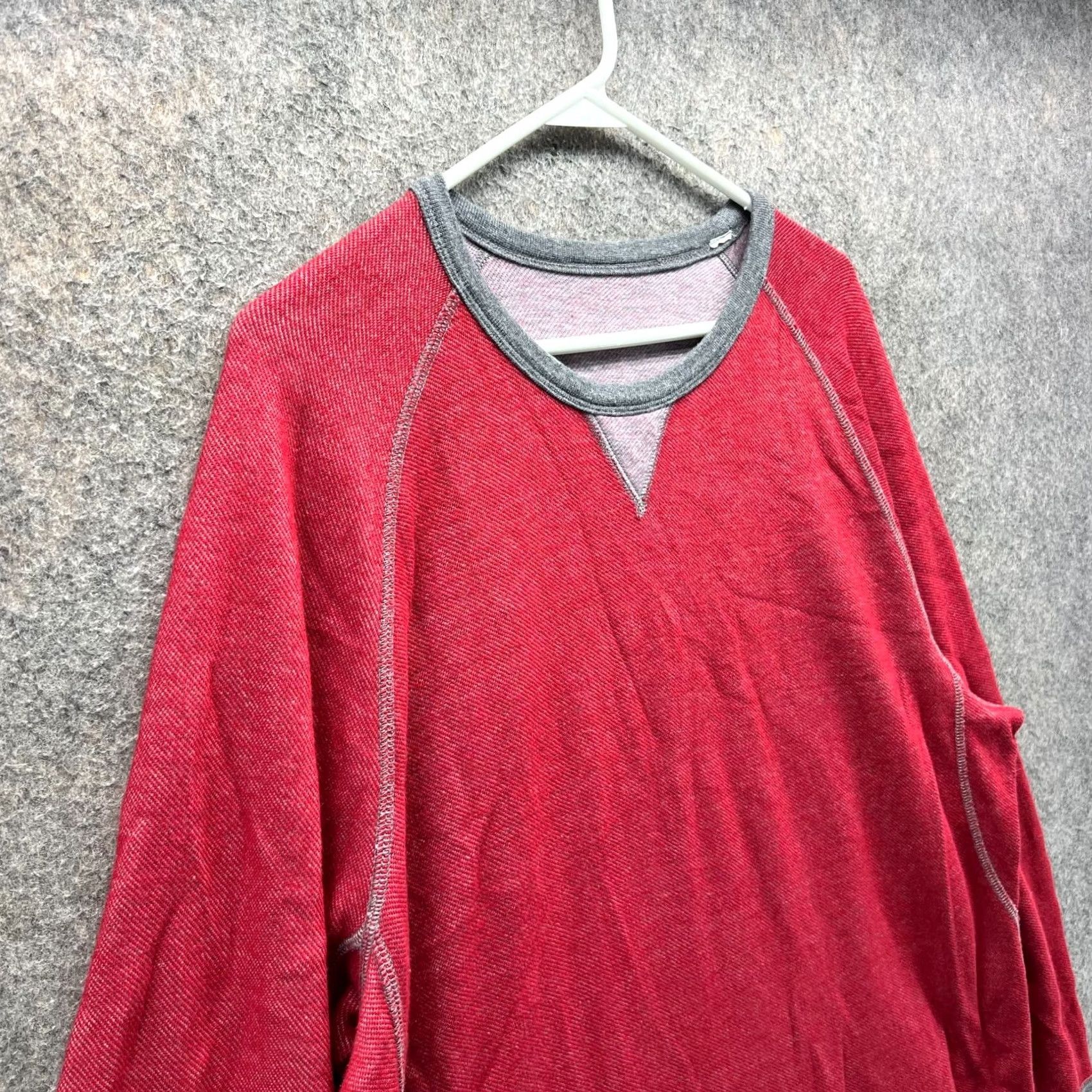 Tommy Bahama VINTAGE Tommy Bahama Sweater Mens Large Red Grey Adult Pullover Crewneck Fleece Size US L / EU 52-54 / 3 - 3 Thumbnail