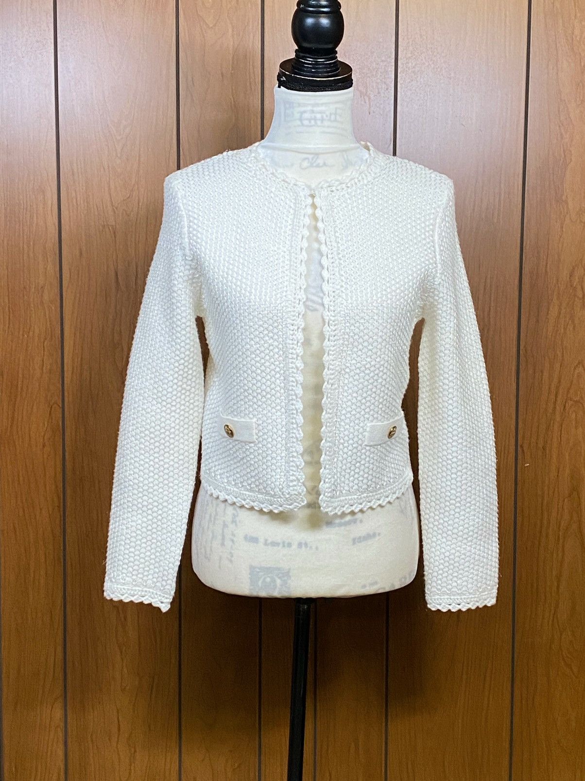 Alice + Olivia Alice and Olivia Scalloped Knit Jacket size M Size M / US 6-8 / IT 42-44 - 3 Thumbnail