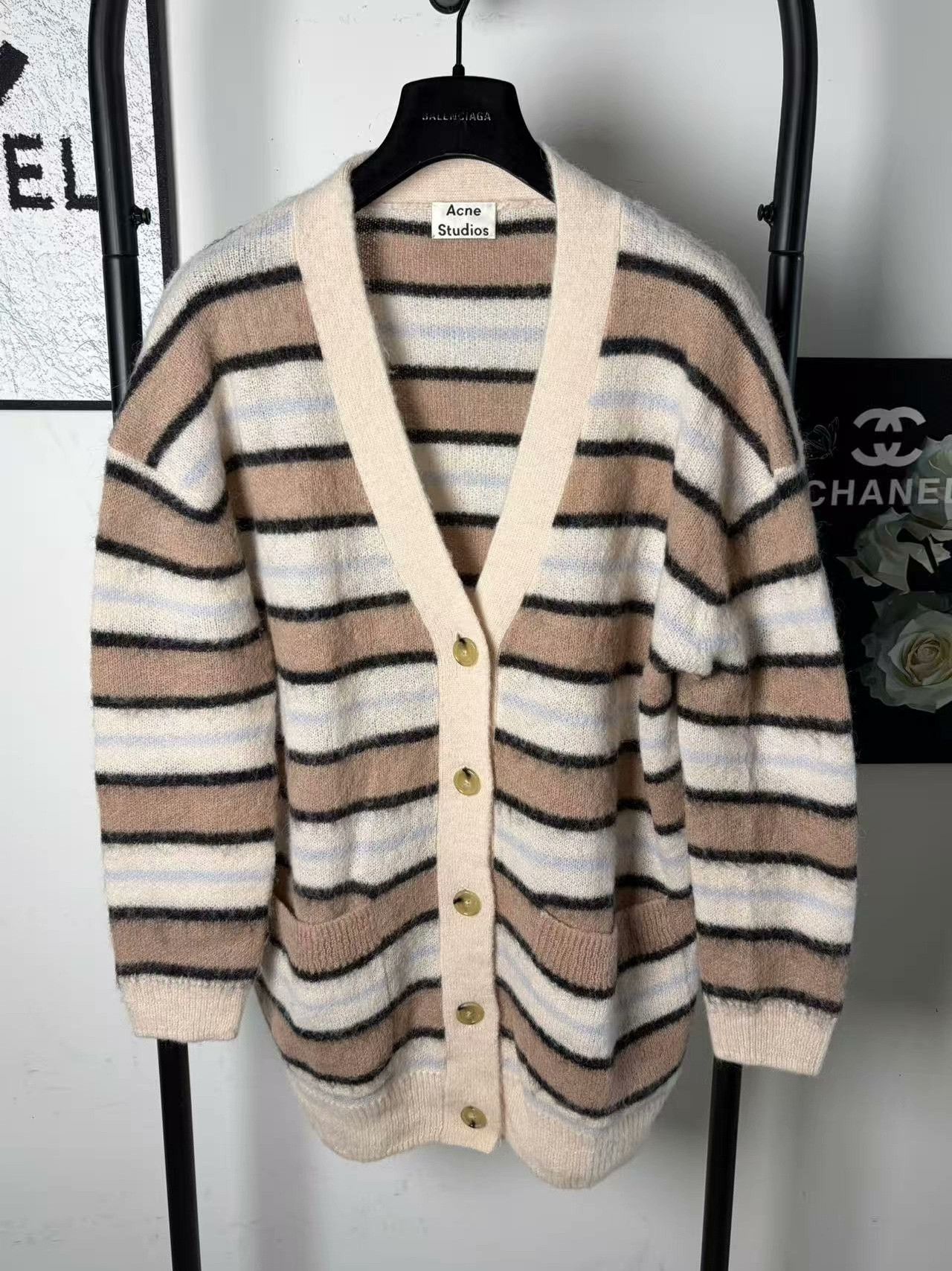 Acne Studios Acne Studios White Sweater XS Women Size XS / US 0-2 / IT 36-38 - 1 Thumbnail