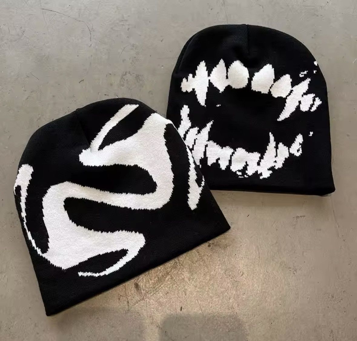 Other black and white y2k beanie Size ONE SIZE - 1 Thumbnail