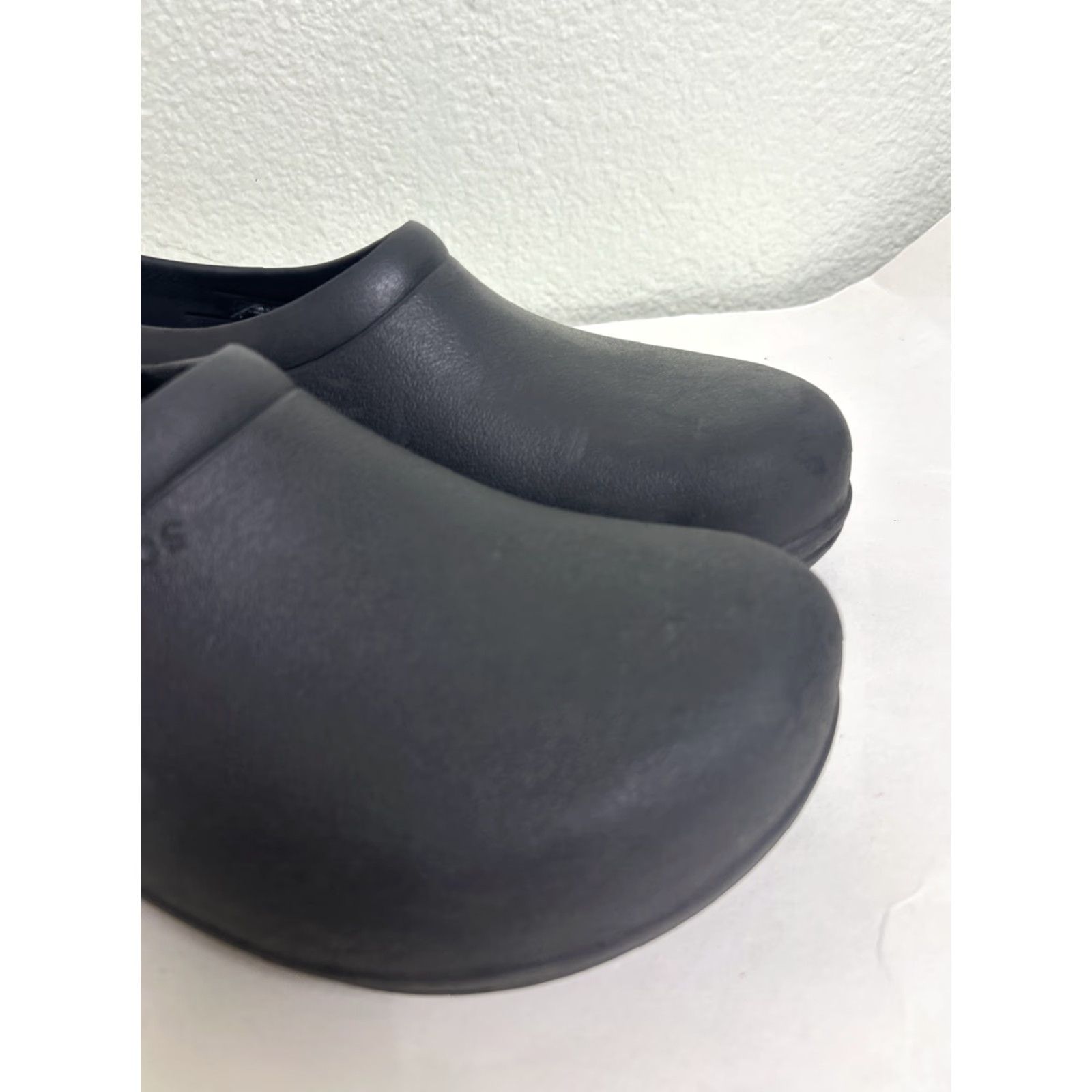 Crocs VINTAGE Crocs Lock Mens Black Dual Comfort Slip Resistant Clogs M 9 W 11 Size Black Crocs Lock Clog Mens Slips Resistant Comfort Shoes Size ONE SIZE - 2 Thumbnail