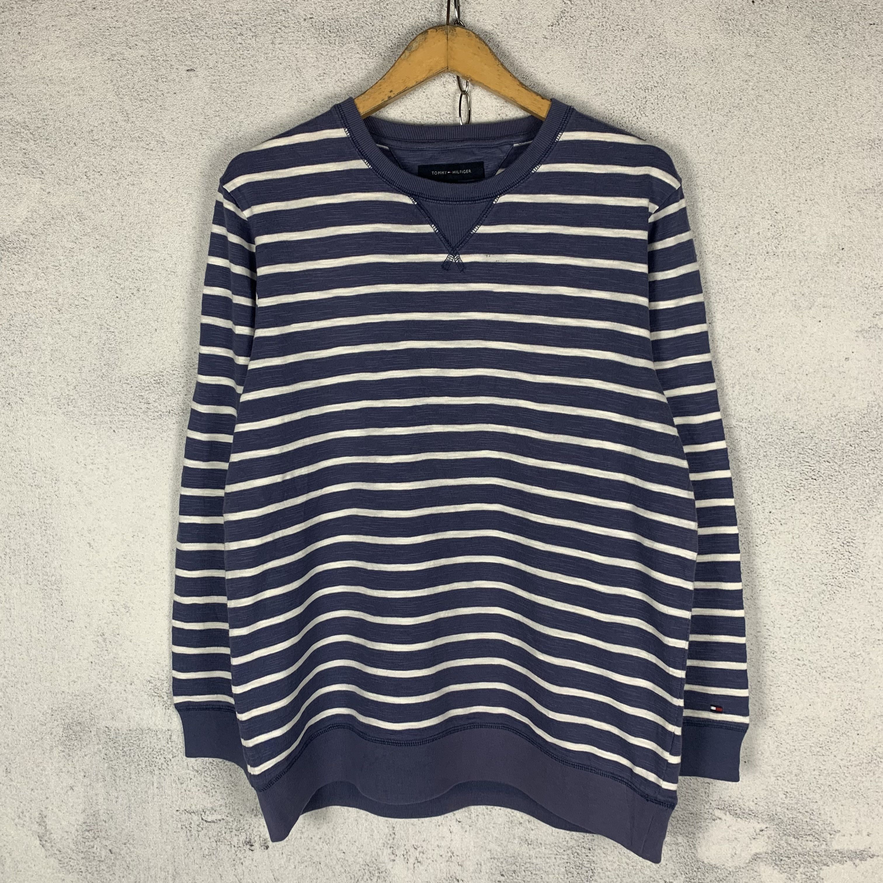 Tommy Hilfiger Tommy Hilfiger Striped Vintage Fit Sweatshirt Crewneck Size US L / EU 52-54 / 3 - 1 Thumbnail