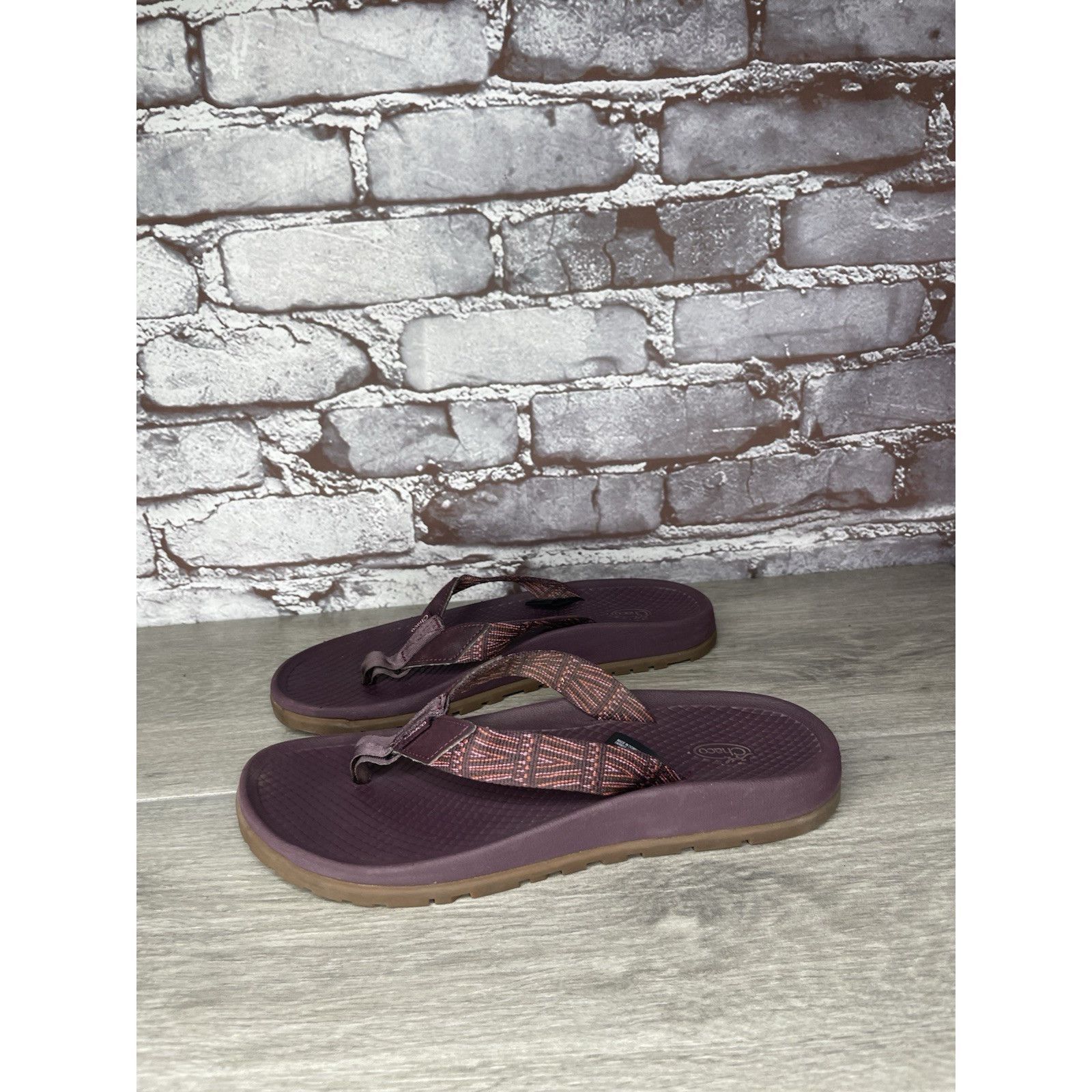 Chaco Chaco Lowdown Purple Polyester FlipFlops Beach Slide Sandals Size US 6 / IT 36 - 16 Thumbnail