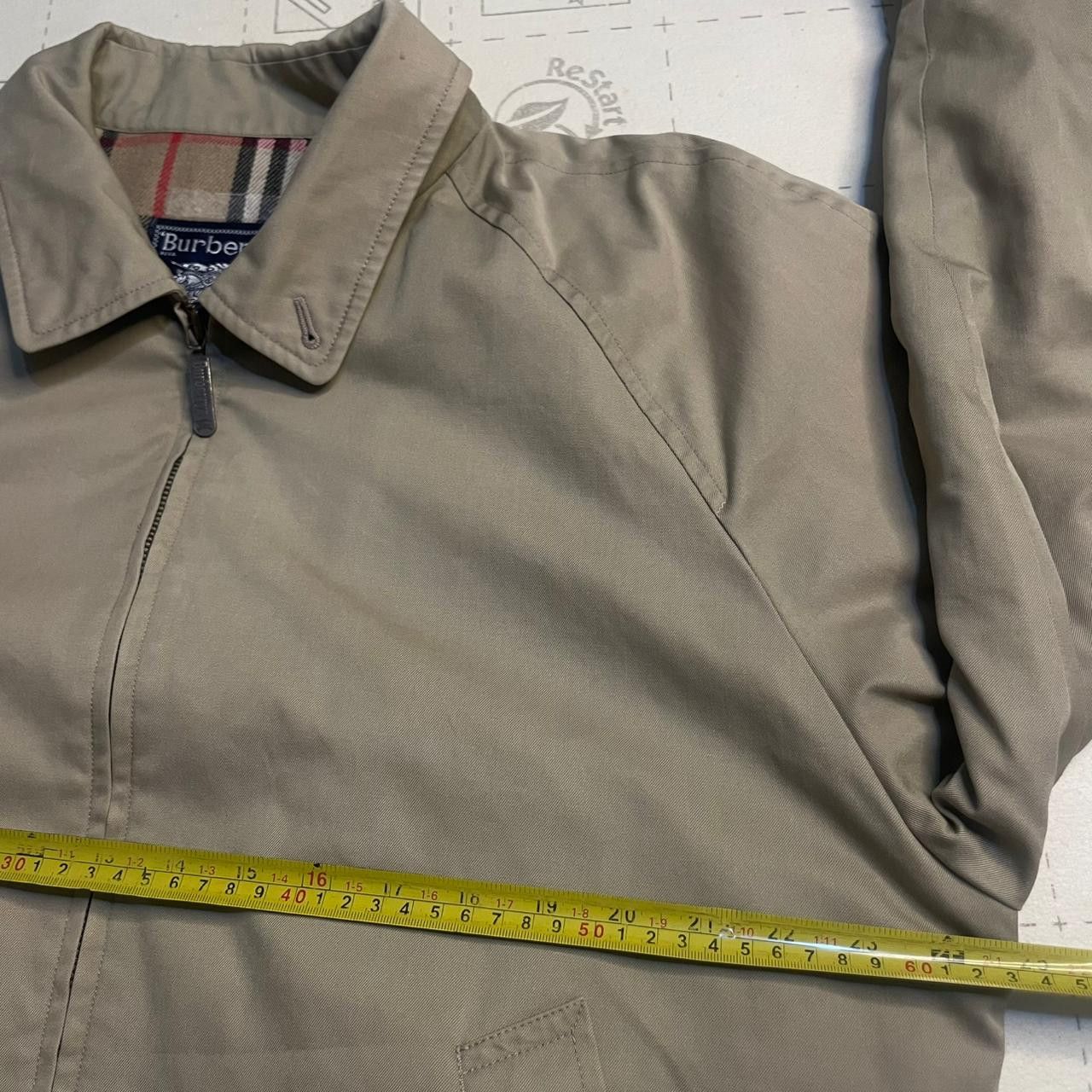Burberry VINTEGE BURBERRY bomber jacket NOVA CHECK cotton men biege Size US M / EU 48-50 / 2 - 15 Thumbnail