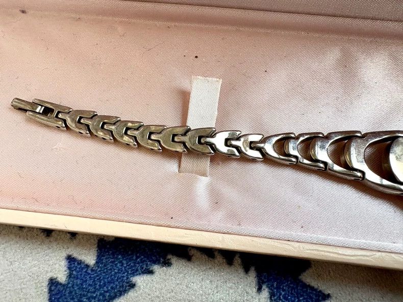 Vivienne Westwood Vivienne Westwood White Mother-of-Pearl Dial Armor Chain W Size ONE SIZE - 5 Thumbnail