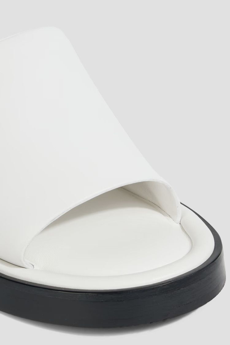 Salvatore Ferragamo o1y0426 Low Heel Mules in White Size US 5.5 / IT 35.5 - 3 Thumbnail