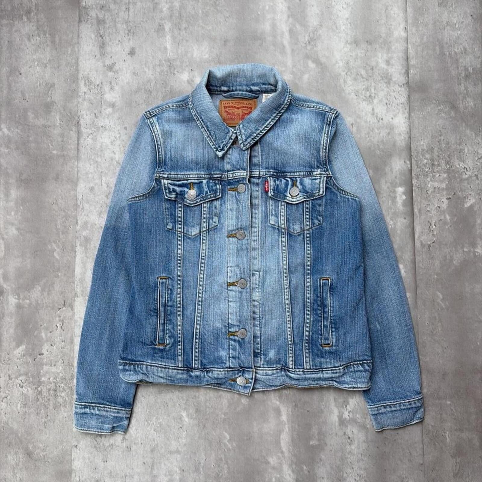 Levi's Y2K Light Wash Levi’s Grunge Trucker Bomber Denim Jacket Size S / US 4 / IT 40 - 1 Thumbnail