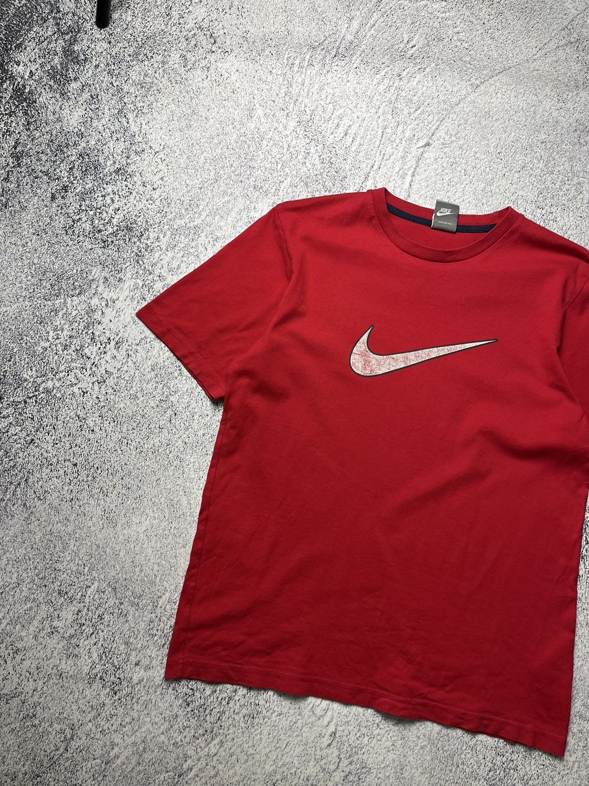 Nike × Vintage Vintage 90s Nike T-Shirt Swoosh Logo Y2K Red Tee Size M Size US M / EU 48-50 / 2 - 7 Thumbnail
