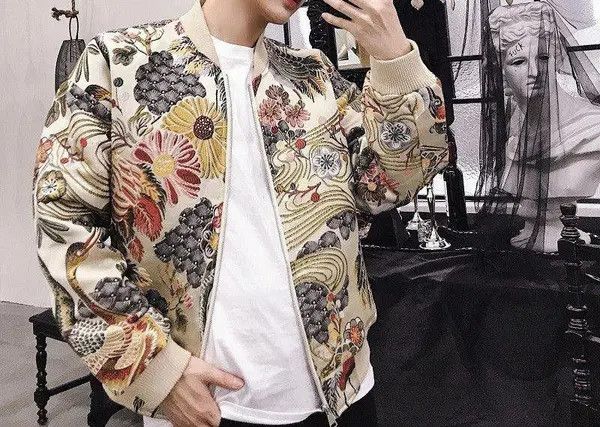 Vintage Floral Graphic Embroidery Jacket, Sukajan Souvenir Jacket Size US L / EU 52-54 / 3 - 7 Thumbnail