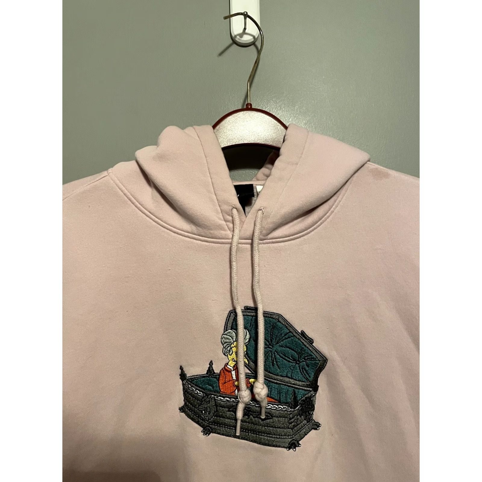 H&M The Simpsons X H&M Mr. Burns Embroidered Pink Hoodie XL Men Pullover Hoodie Oversized Cotton Embroidered Pink 90s Size US XL / EU 56 / 4 - 3 Thumbnail