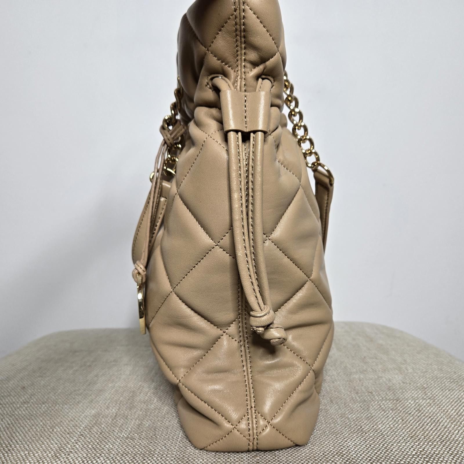 Michael Kors Michael Kors Bag Leather Quilted Drawstring Tote New W/ Tag Size ONE SIZE - 6 Thumbnail