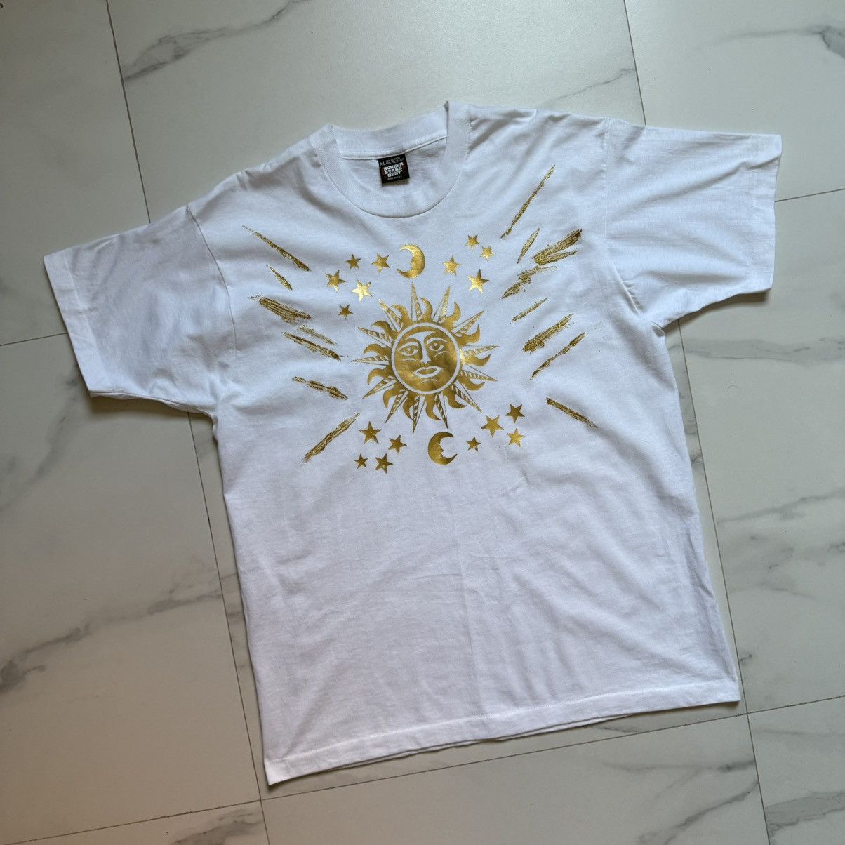 Fruit Of The Loom Vintage Golden Eclipse T-Shirt Size US XL / EU 56 / 4 - 3 Thumbnail