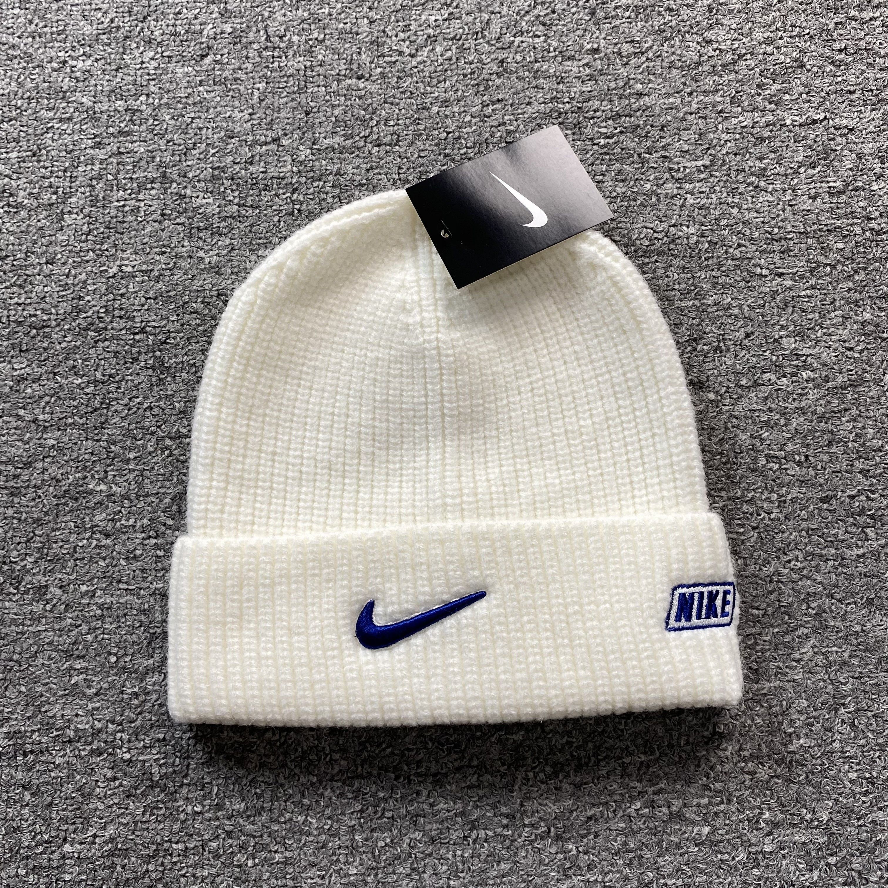 Nike Nike Beanie Size ONE SIZE - 1 Thumbnail