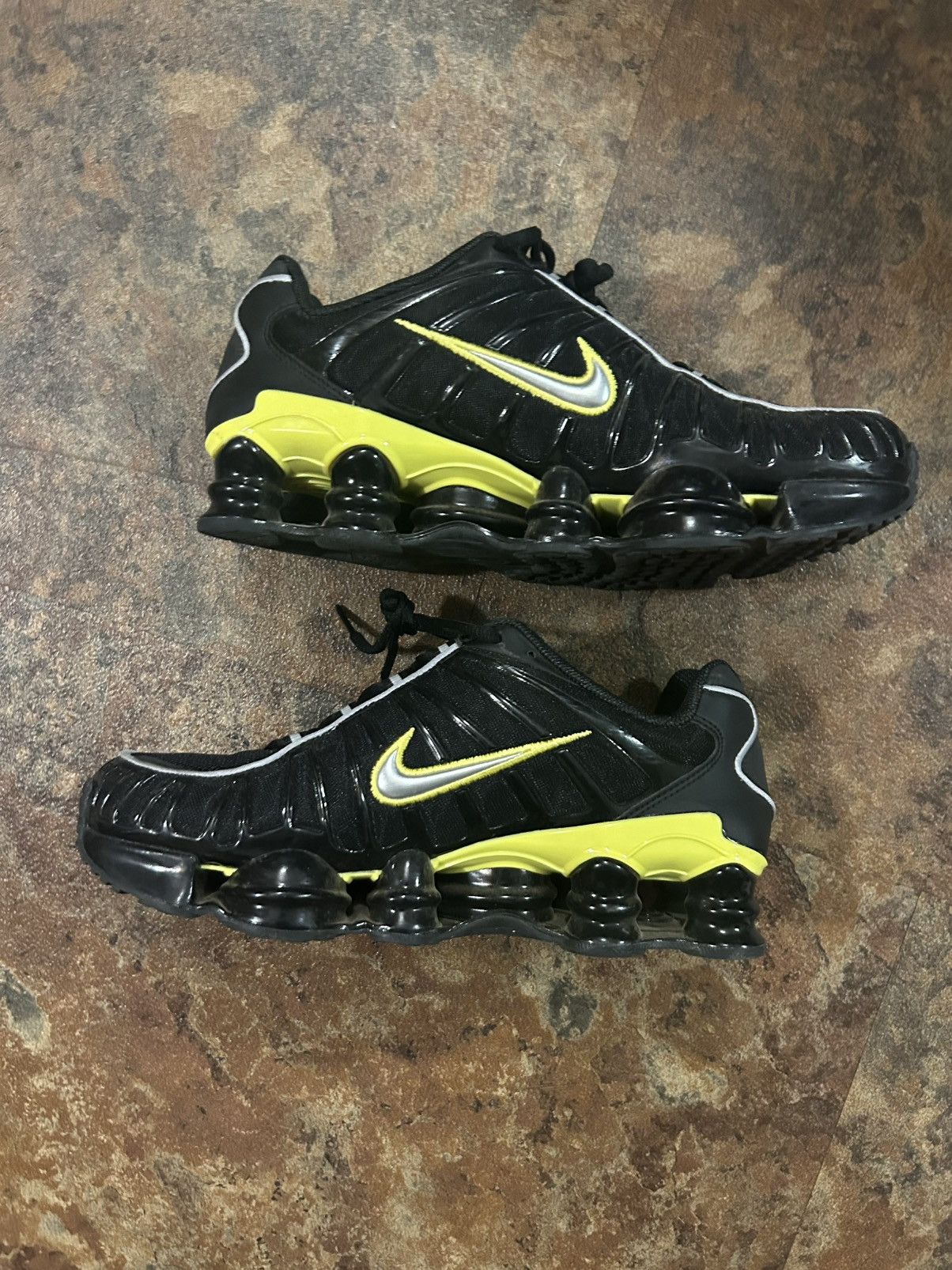 Nike Nike shox Size US 9.5 / EU 42-43 - 2 Thumbnail