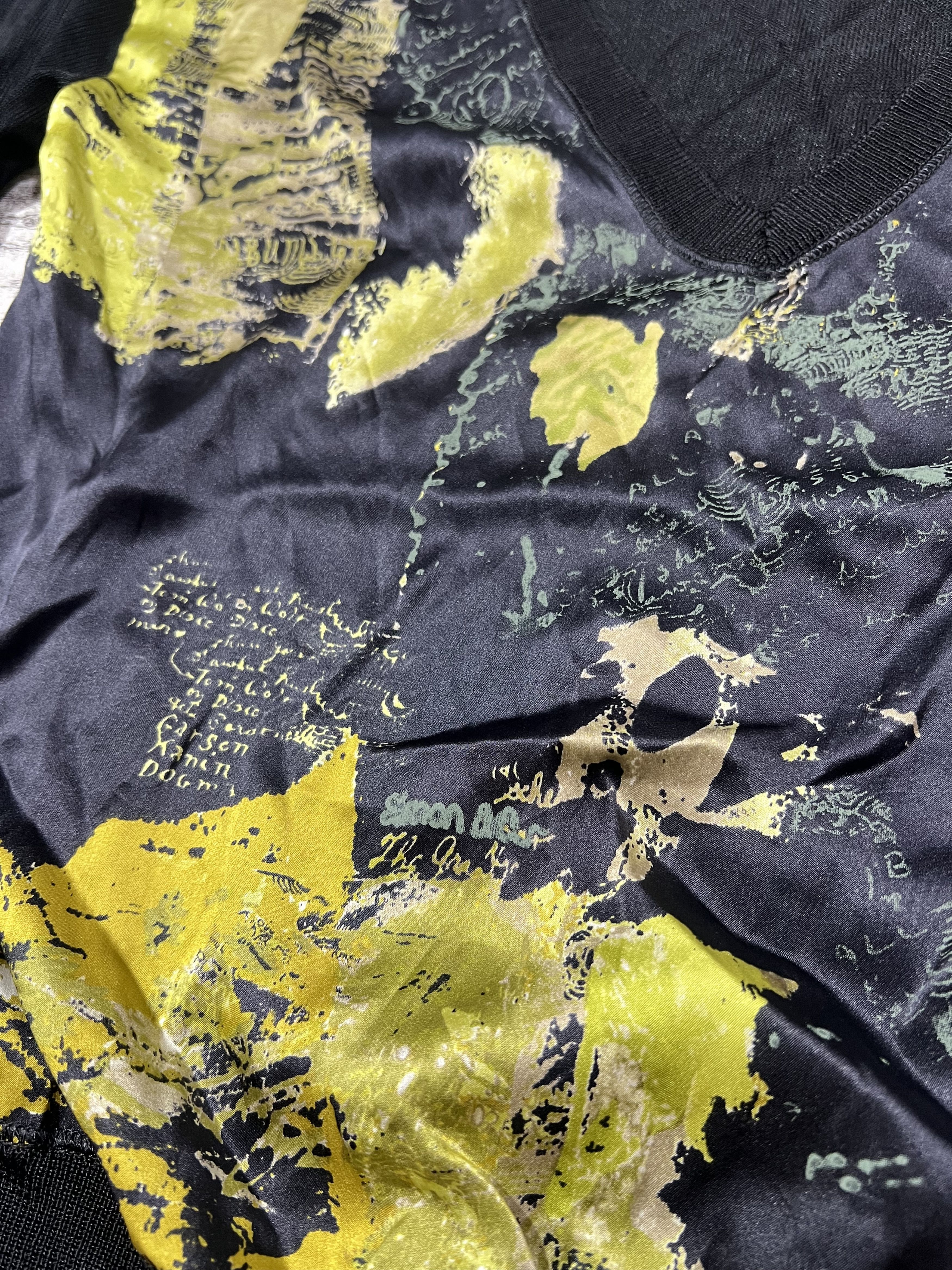 Japanese Brand 2000s Archival Iceberg Abstract Mesh Rayon Silk V-Neck Size US S / EU 44-46 / 1 - 3 Thumbnail