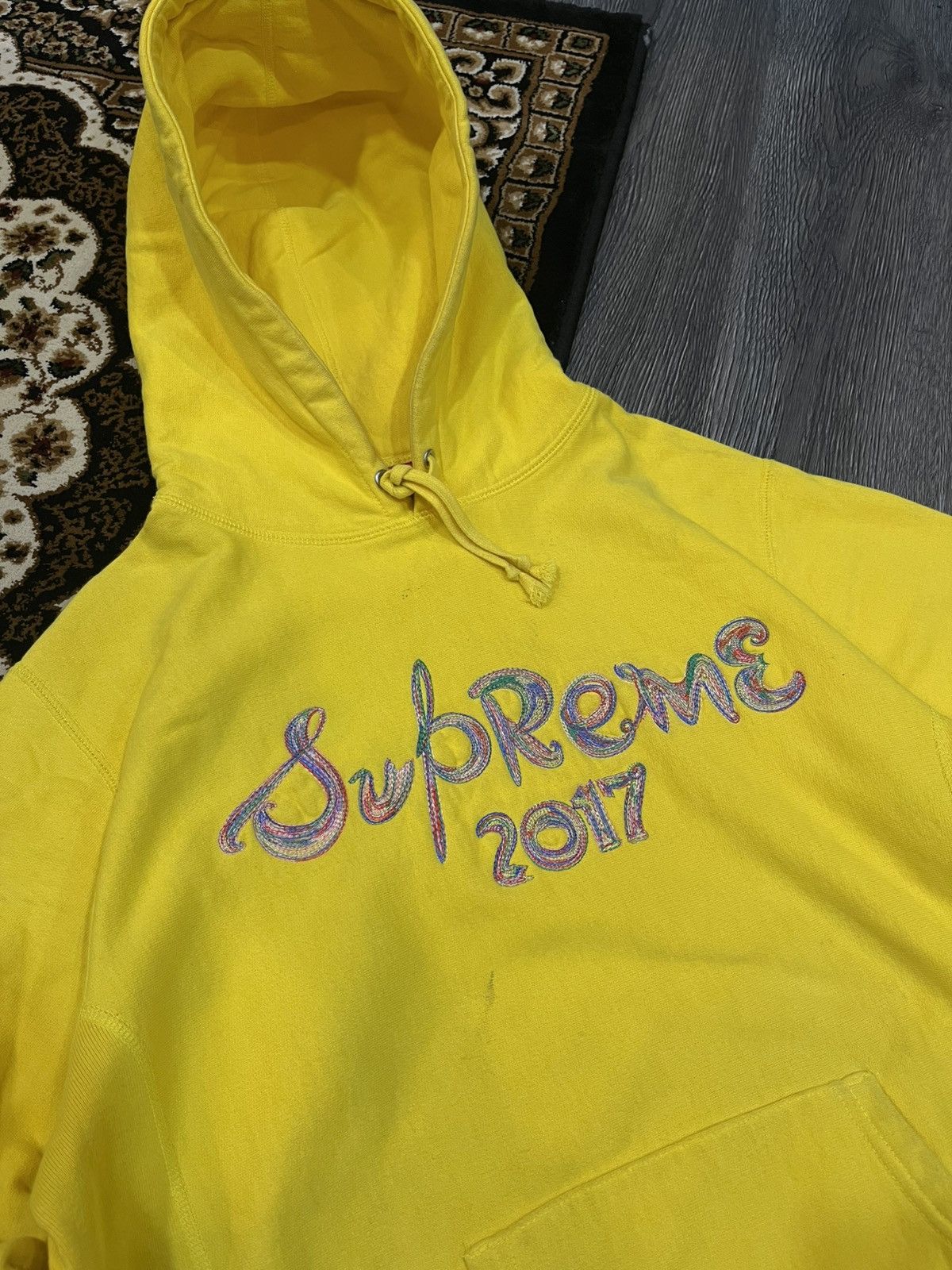 Supreme Supreme Brush Logo 2017 Hooded Sweatshirt Size US M / EU 48-50 / 2 - 2 Thumbnail