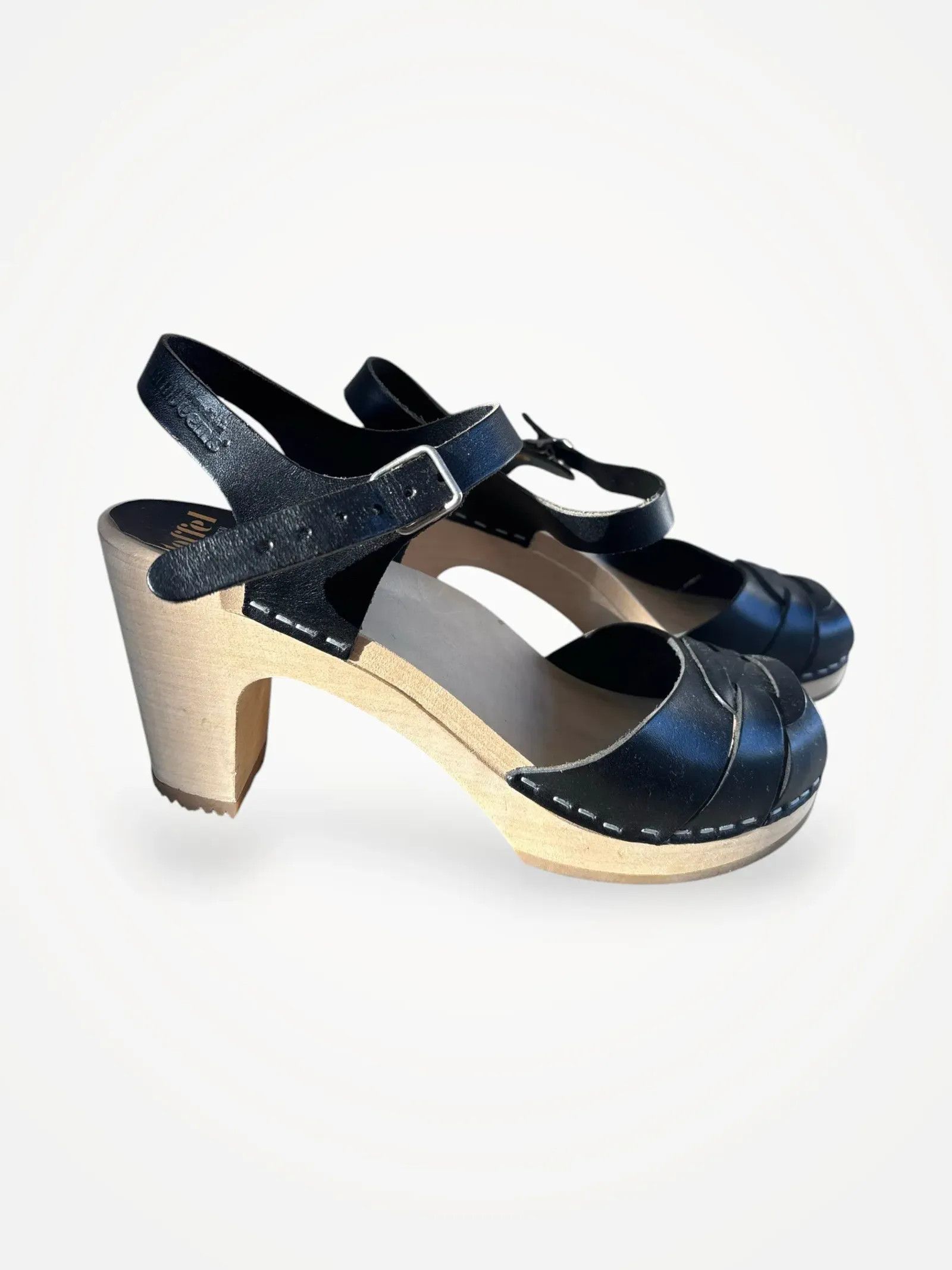 Swedish Hasbeens Swedish Hasbeens Heels Size US 7 / IT 37 - 1 Thumbnail