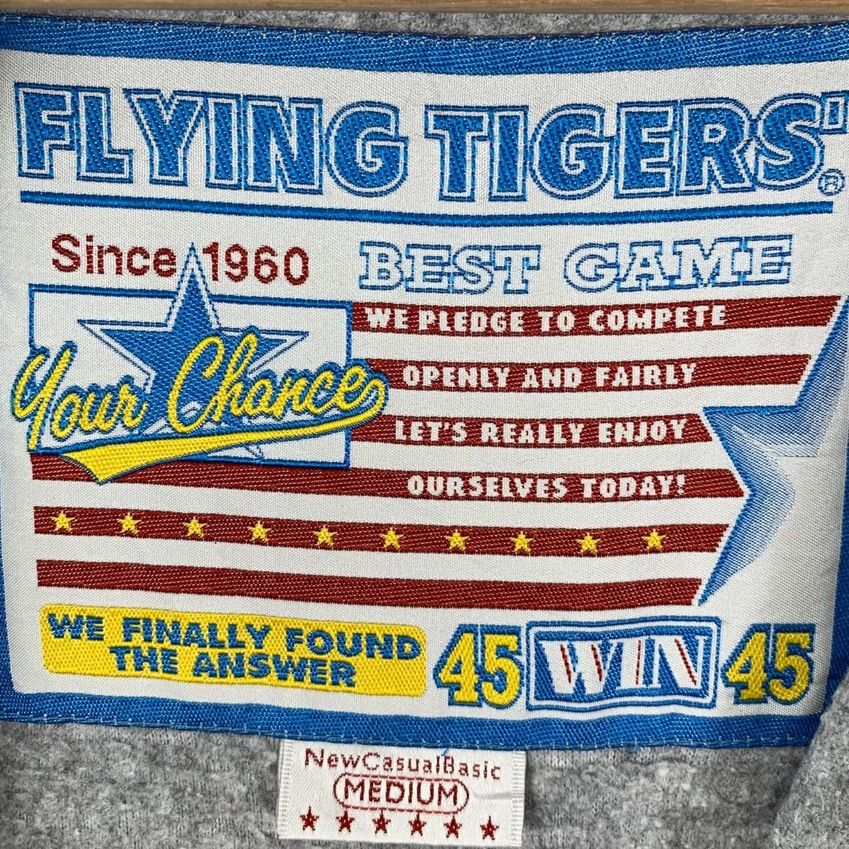 Vintage Vintage FLYING TIGERS Us Army Fleece Half Zipper Sweatshirt Size US L / EU 52-54 / 3 - 7 Thumbnail