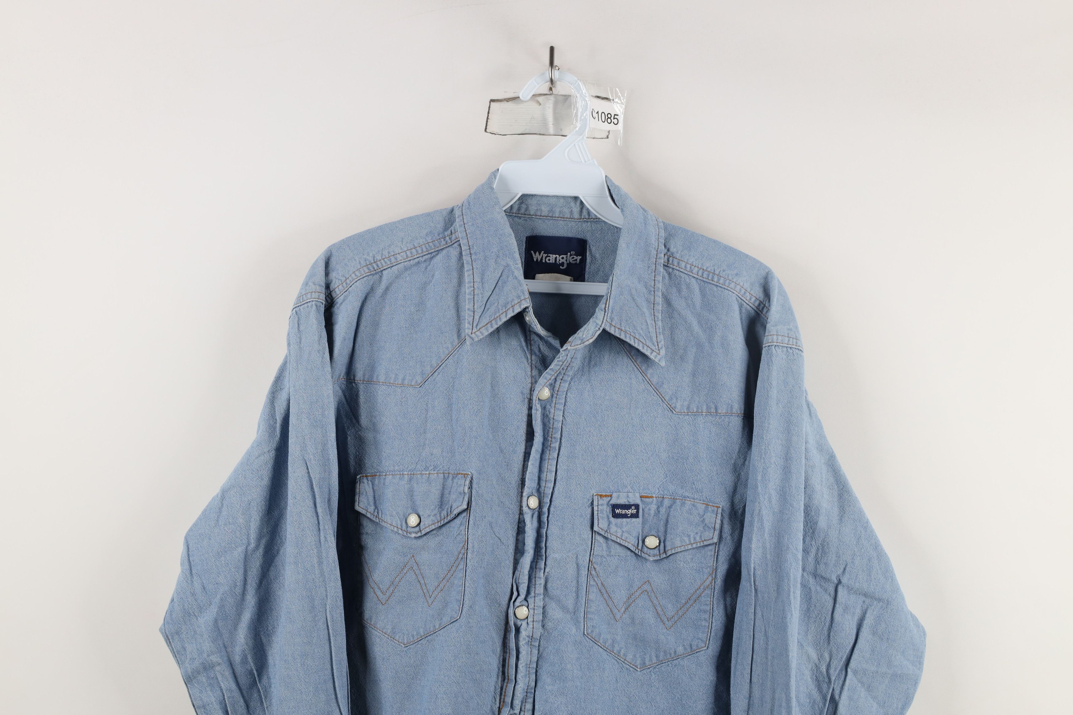 Vintage × Wrangler Vintage 90s Wrangler Western Rodeo Cowboy Denim Button Shirt Size US L / EU 52-54 / 3 - 2 Thumbnail