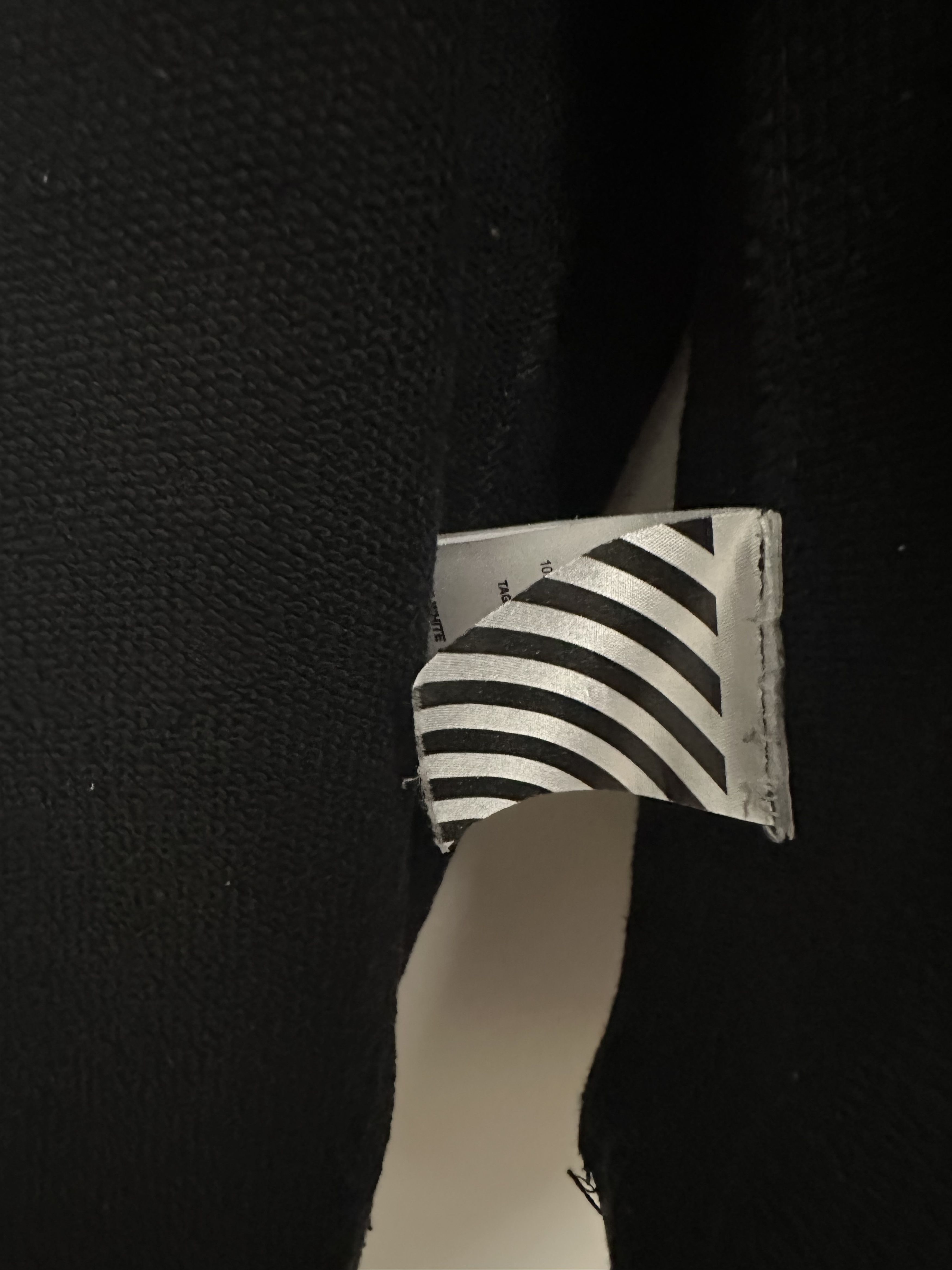 Off-White Off White REVERSIBLE Tokyo Exclusive Hoodie Size US M / EU 48-50 / 2 - 10 Thumbnail