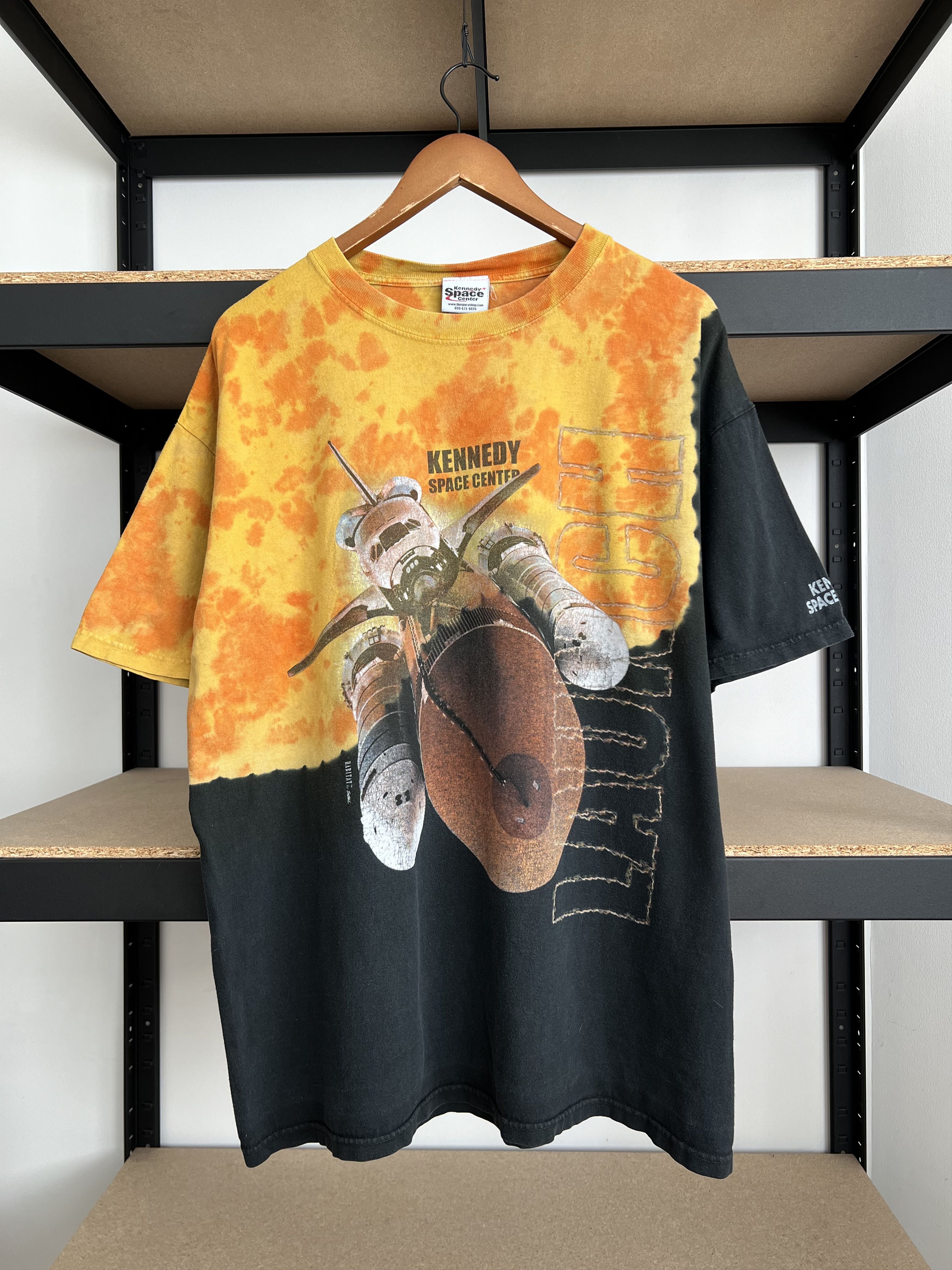 Vintage Vintage 2000s Habitat Kennedy Space Center Launch T-shirt Size US XL / EU 56 / 4 - 1 Thumbnail