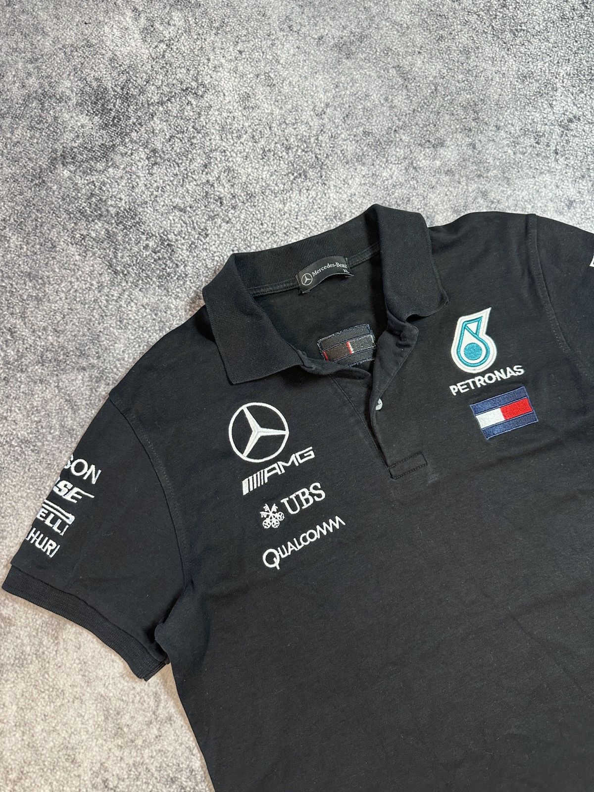 Mercedes-Benz F-1 Mercedes Benz AMG Polo Petronas Racing Logo Rare L USA Size US L / EU 52-54 / 3 - 2 Thumbnail