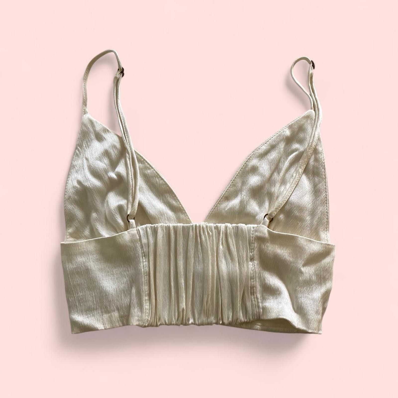 Zara Cream Zara crop top - perfect for summer fits Size XS / US 0-2 / IT 36-38 - 3 Thumbnail