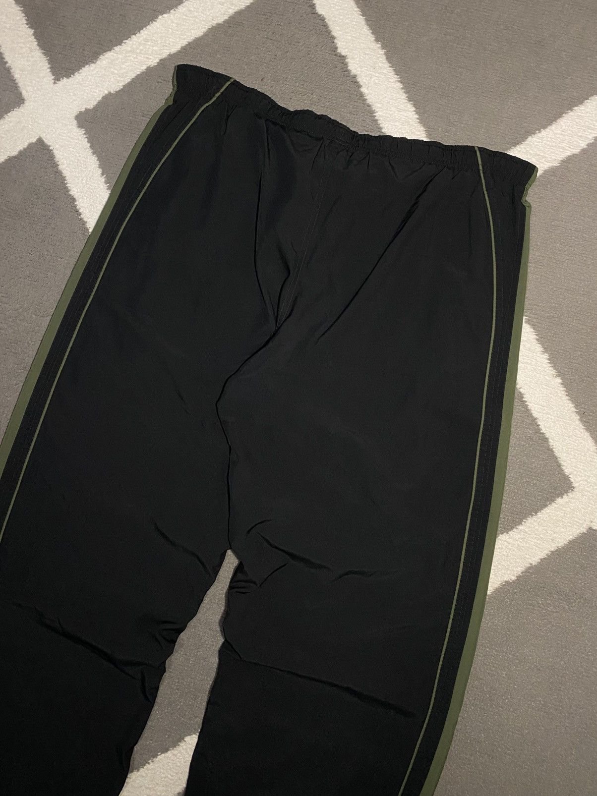 Nike × Vintage Vintage 00’s Nike Swoosh Baggy Staight Fit Sweatpants TN Size US 34 / EU 50 - 12 Thumbnail